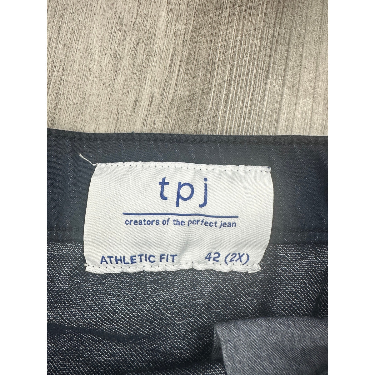 TPJ The Perfect Jean Everyday Comfort Athletic Fit Drawstring Shorts — Size 42 (2X) // Preowned