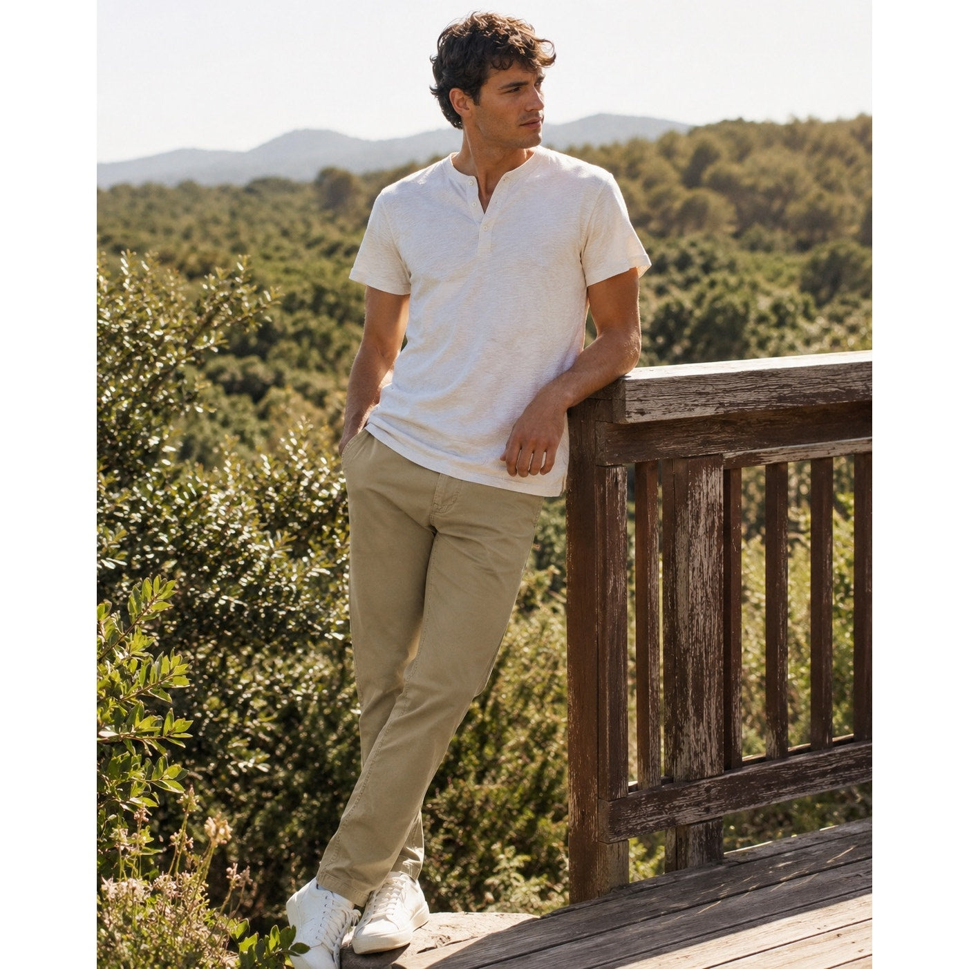 Under 510 Slim Tapered Fit Chino Pants in Tan — Size 36x27 // Preowned