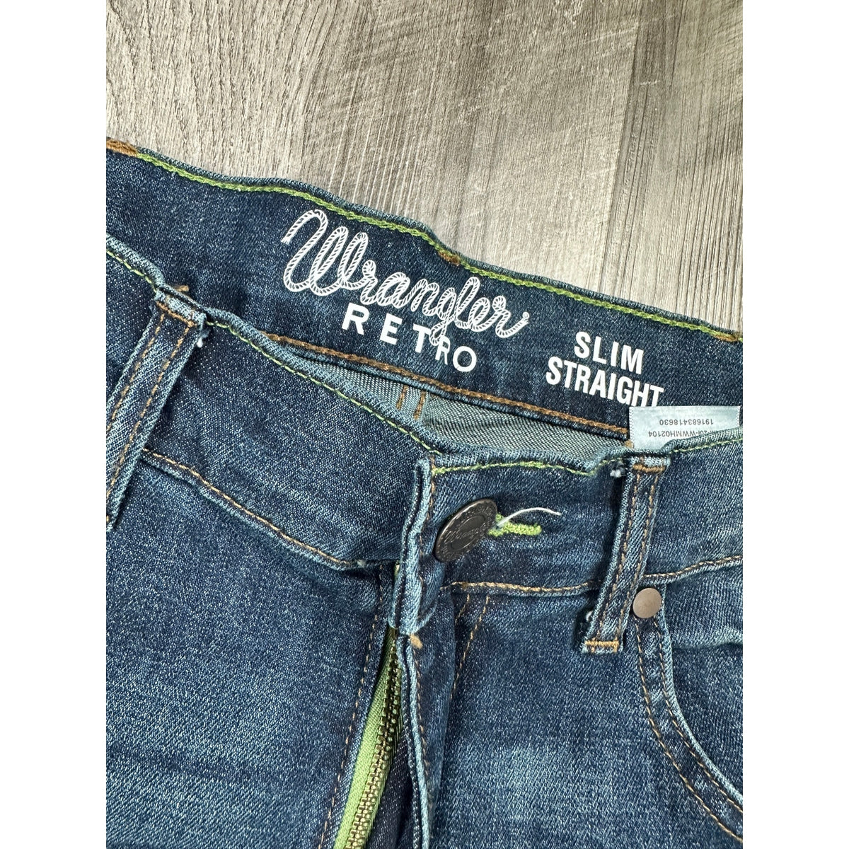 Wrangler RETRO Maverick Slim Straight Jeans — Size 30x34 // Preowned