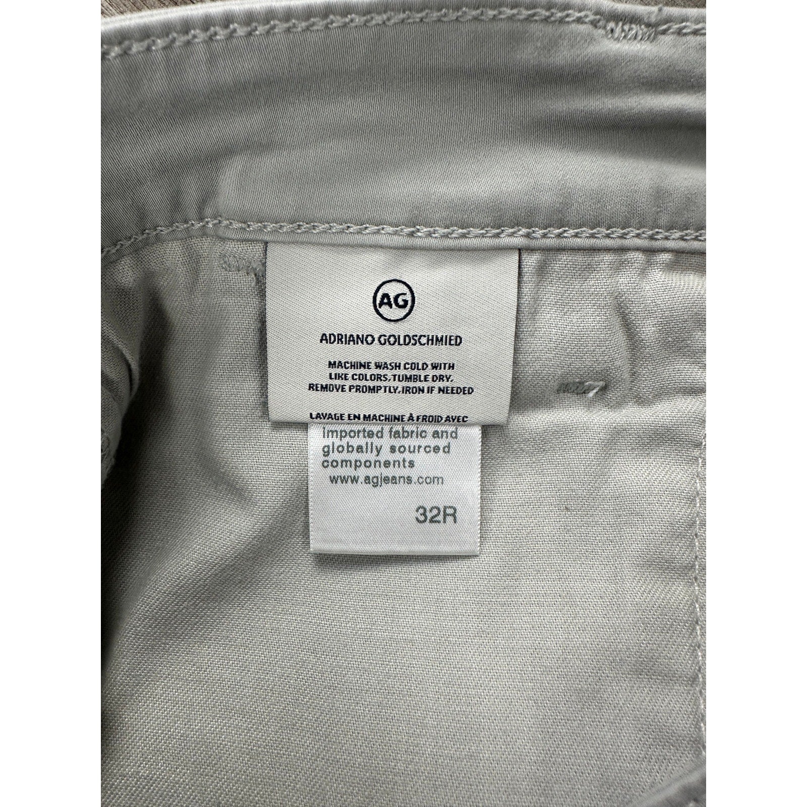 AG Adriano Goldschmied The Wanderer Slim Trouser Chino Shorts in Gray — Size 32R // Preowned