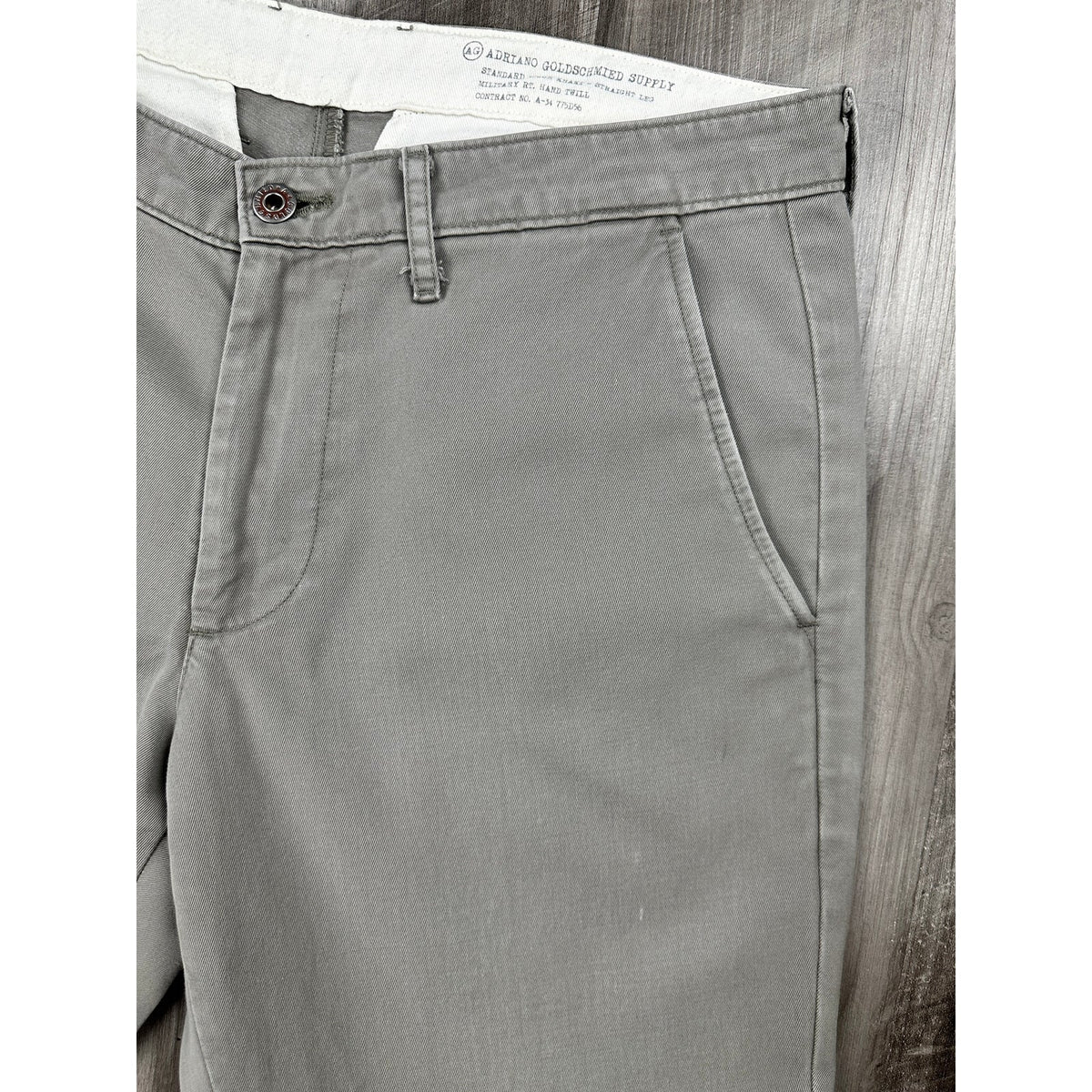 AG Adriano Goldschmied Supply Standard Issue Khaki Straight Leg Military Hand Twill Chino Pants — Size 31 // Preowned