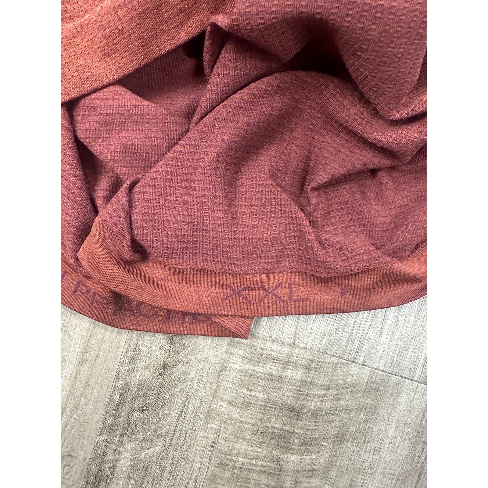 Lululemon Metal Vent Tech Performance Tee in Reddish Rust — Size 2XL // Preowned