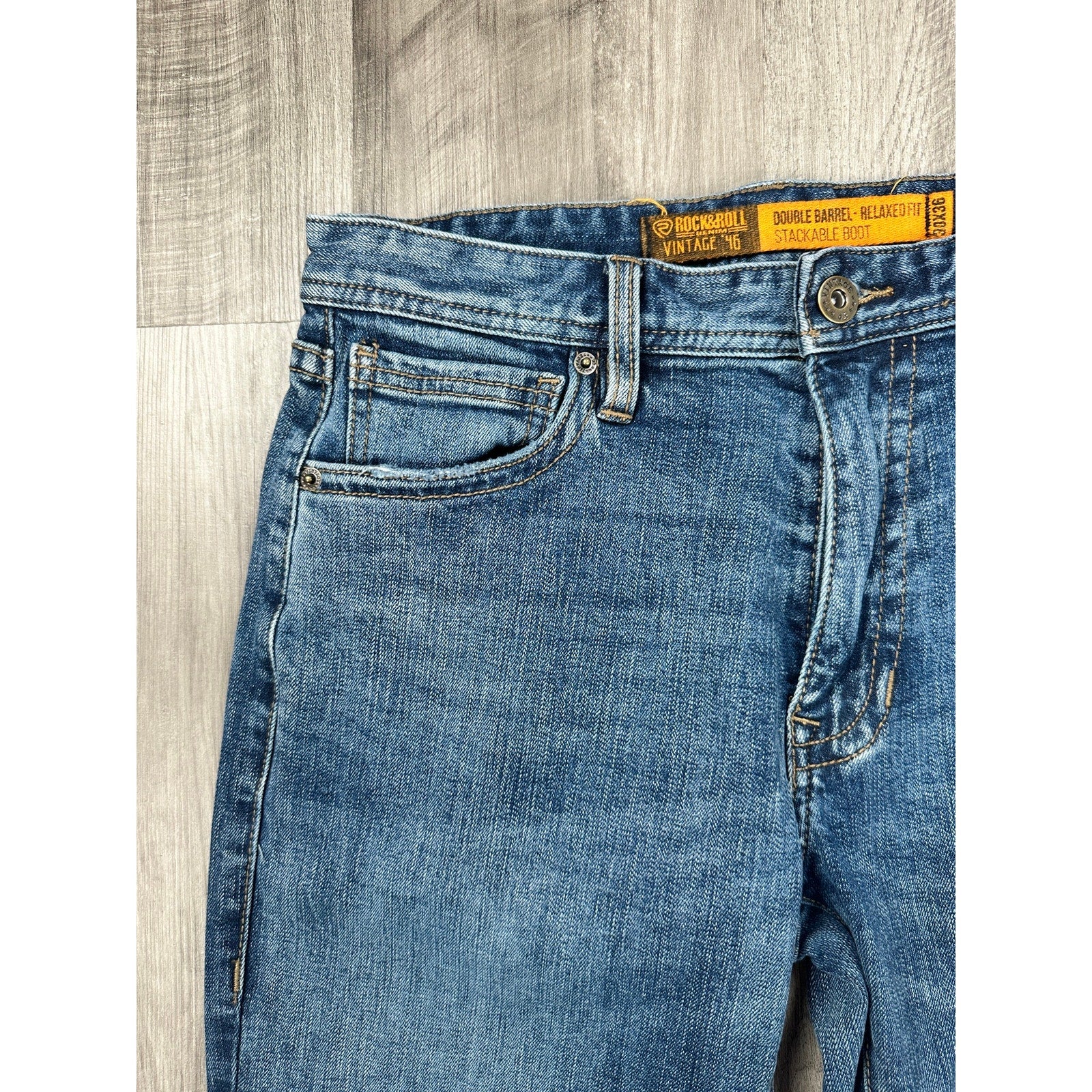 Rock & Roll Denim Vintage '46 Double Barrel Relaxed Bootcut Jean in Medium Wash — 30x36 // Preowned