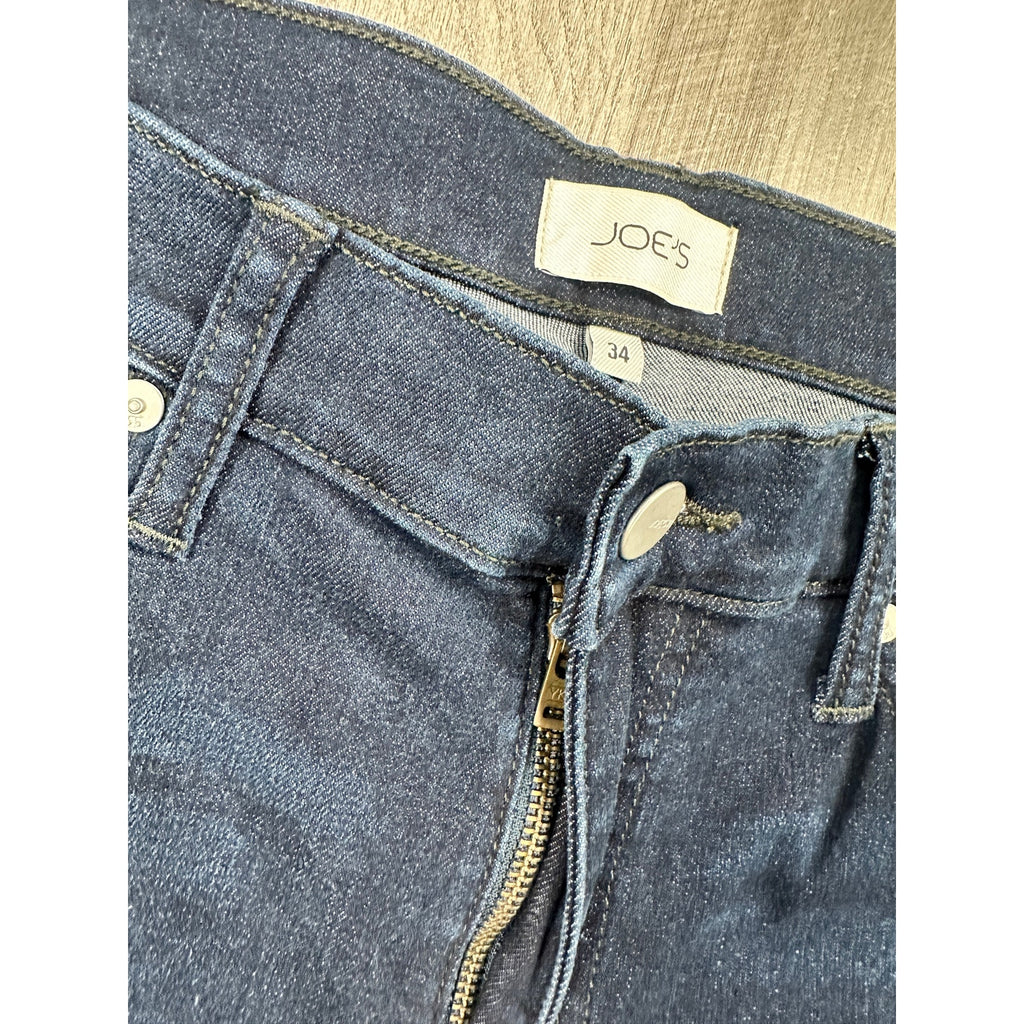Joe's Jeans The Classic Straight 32" Inseam Milton Jeans in Milton Dark Wash Blue — Size 34