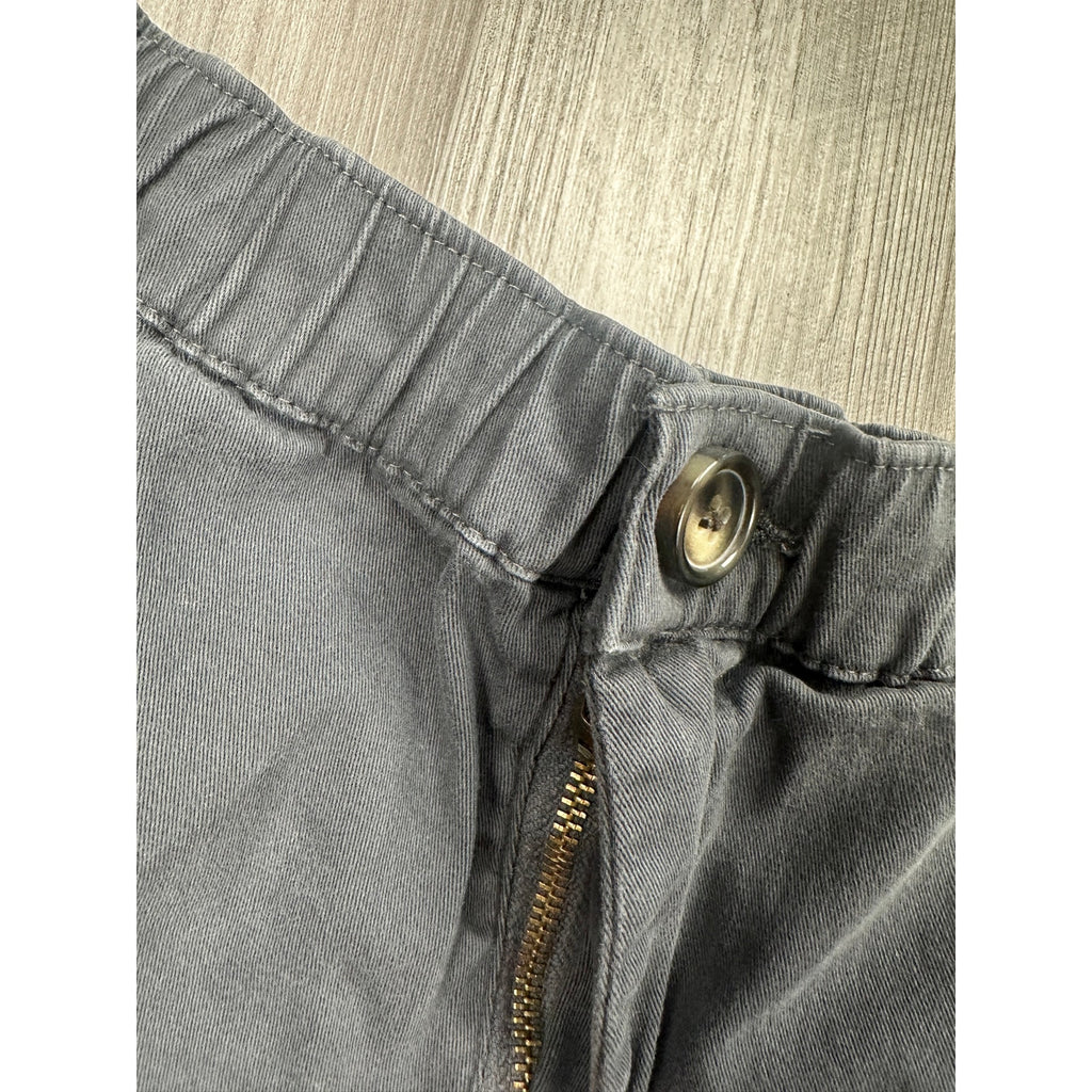 Cove 5" Chino Shorts in Charcoal — Size 38 // Preowned