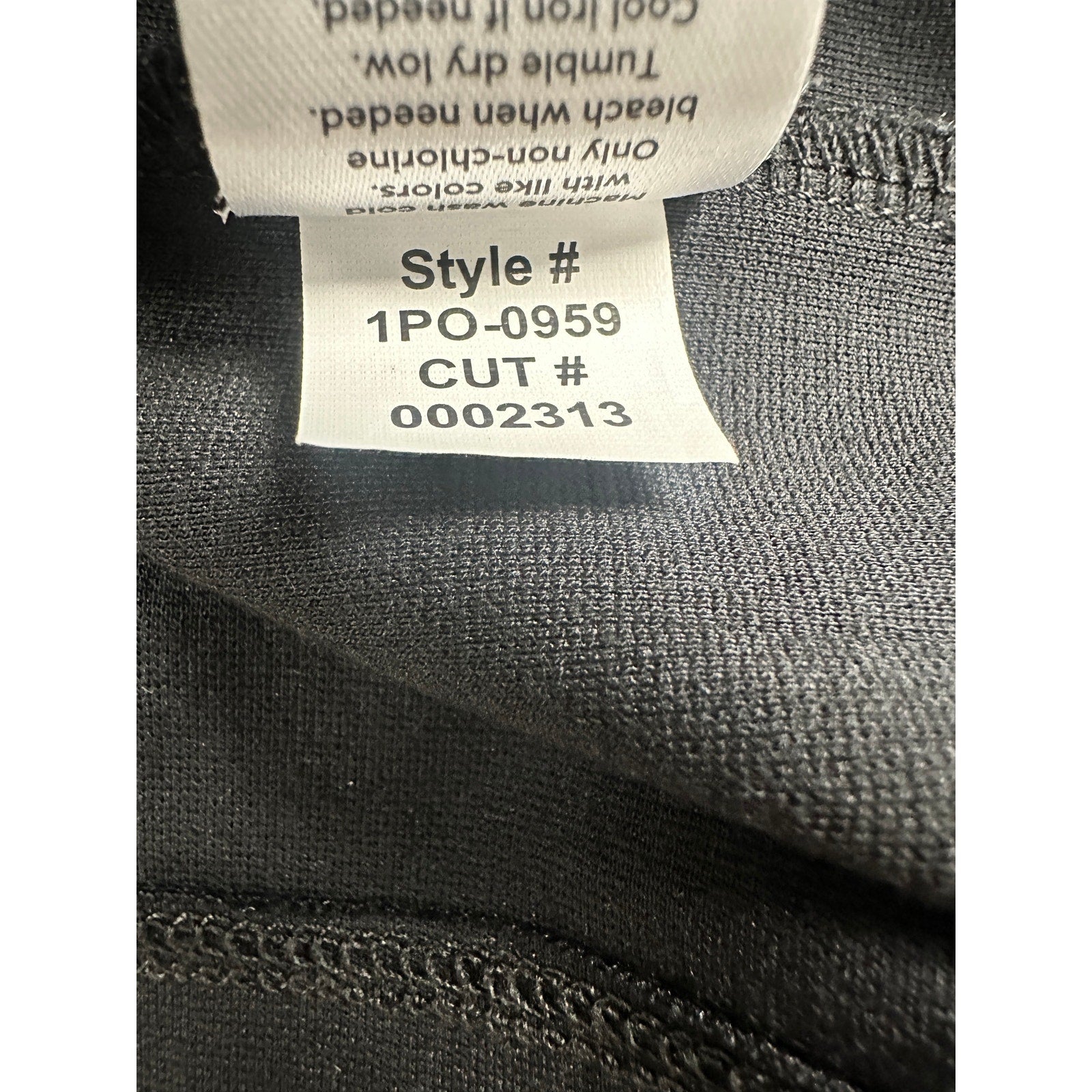Mizzen+Main ProFlex Quarter Zip Pullover in Black — Size Large // Preowned