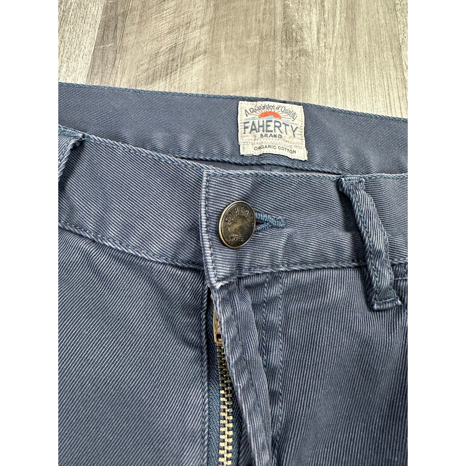 Faherty Comfort Twill 5 Pocket Pants in Navy — Size 31 // Preowned