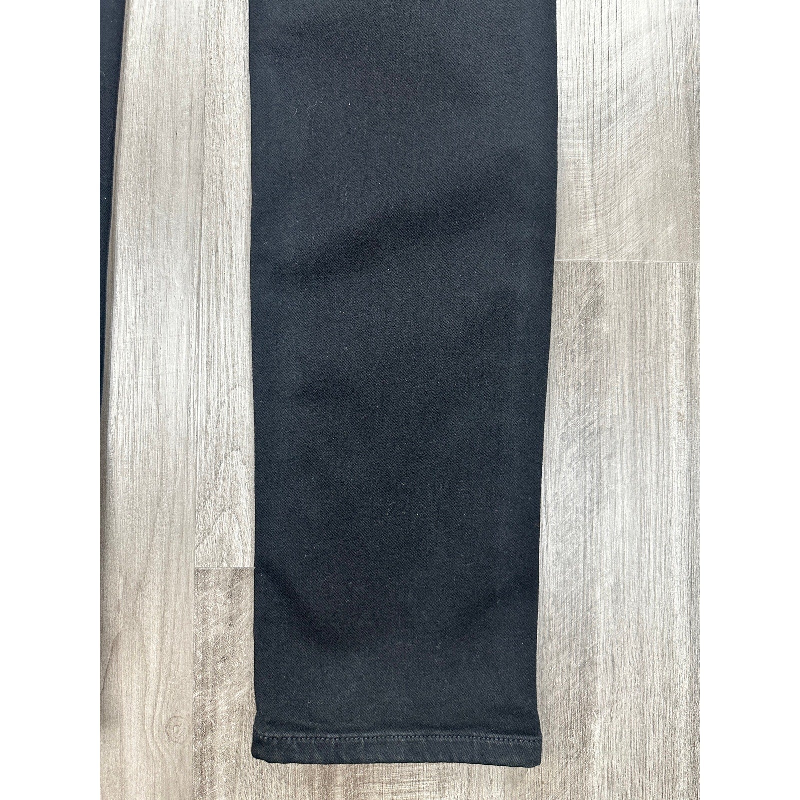Paige Transcend Lennox Slim Stretch Jeans in Black Shadow — Size 30 // Preowned