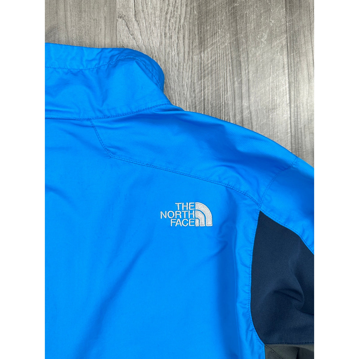 The North Face 2012 Performance Running Windbreaker Jacket — Size Small // Preowned