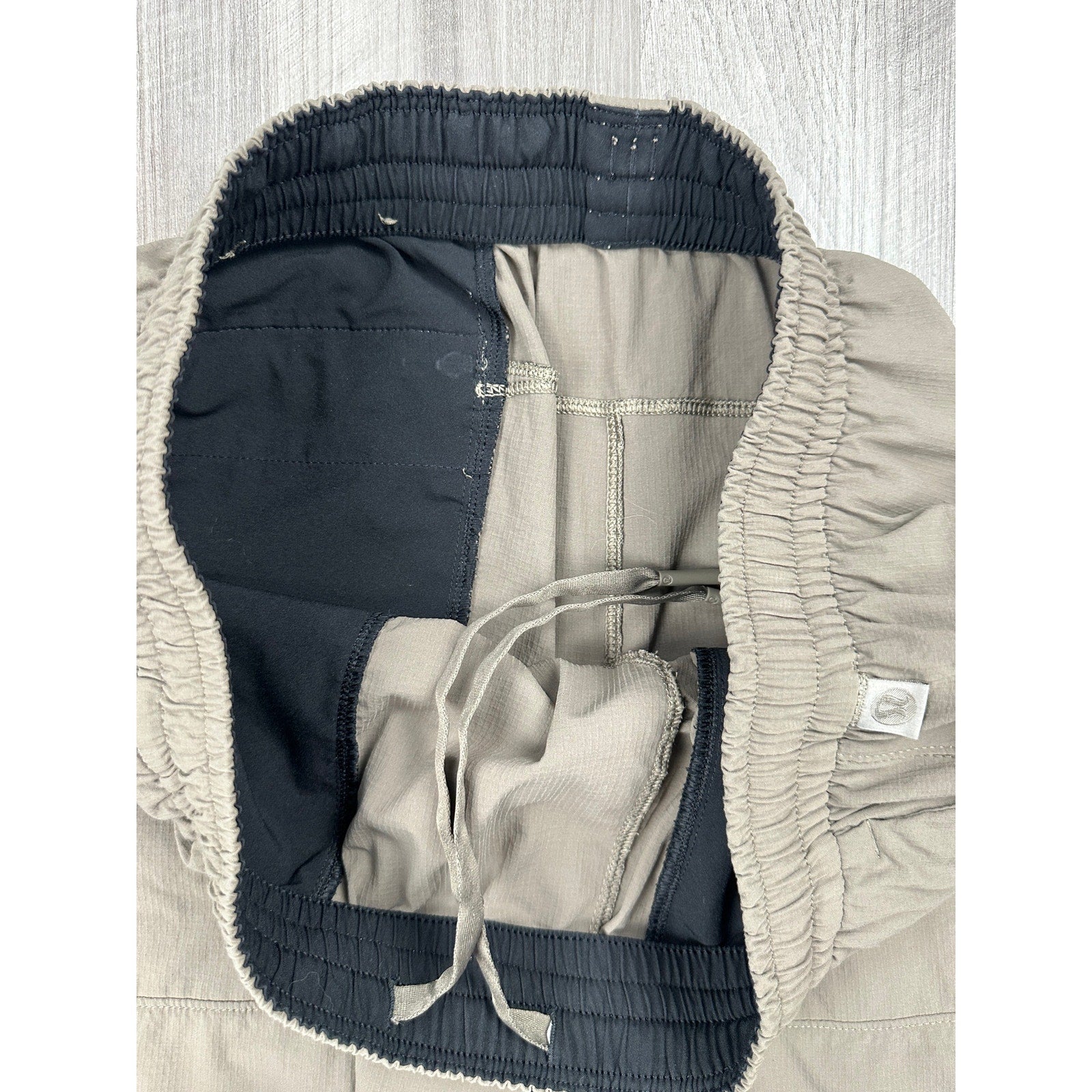 Lululemon ABC Classic Fit Woven Air Performance Shorts in Light Brown — Size Large // Preowned