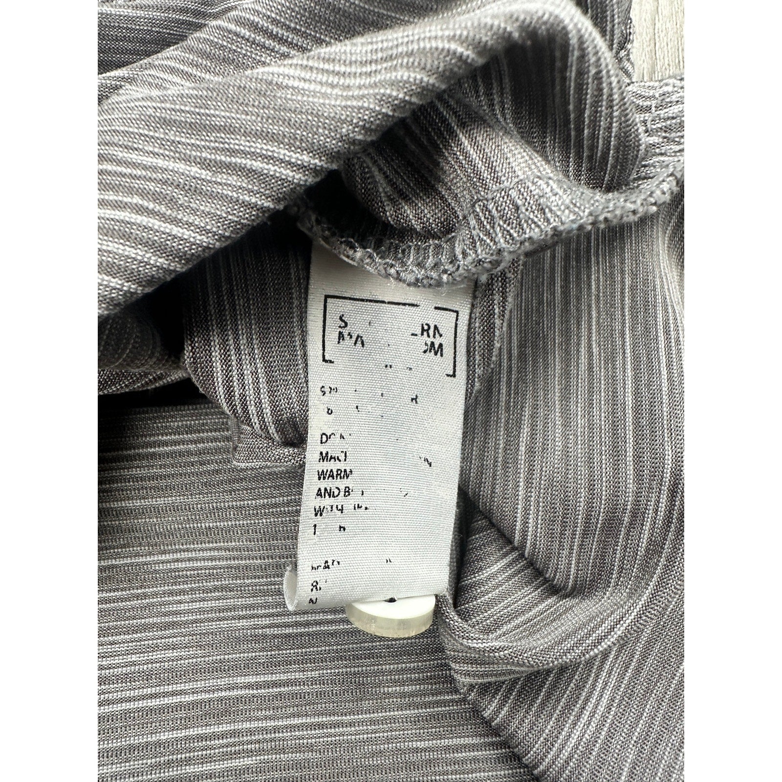 Southern Marsh Bermuda Performance Jersey Polo in Heather Gray — Size Small // Preowned