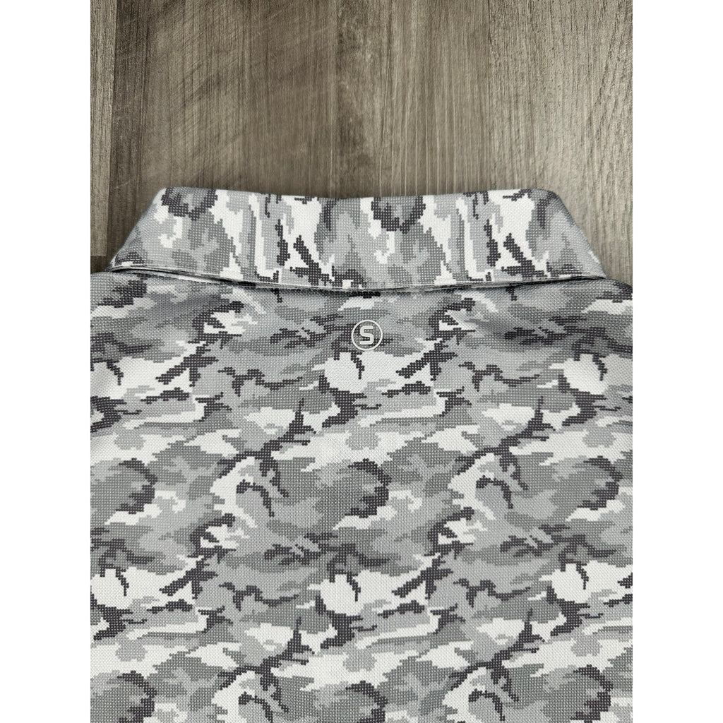 Stitch Golf Camo Performance Golf Polo in Grey, Light Grey and Charcoal — Size Large // Preowned