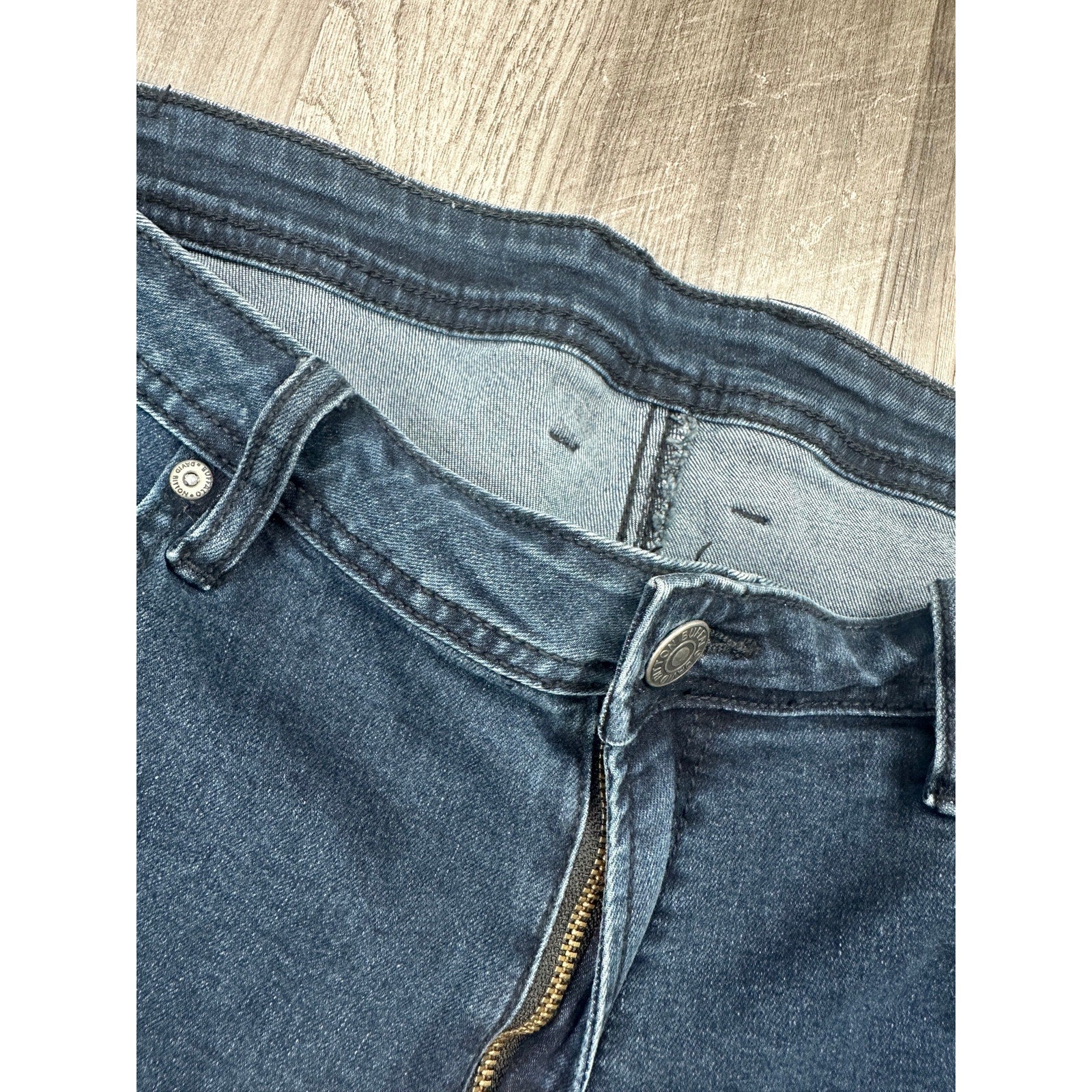 Buffalo David Bitton Axel Slim Stretch Jeans in Dark Wash — Size 40x30 // Preowned