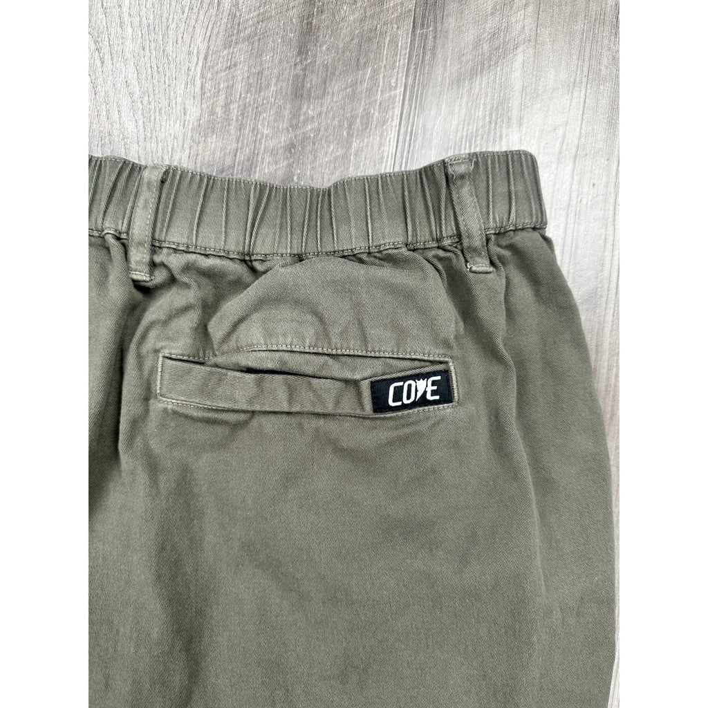 Cove 5" Chino Shorts in Olive Green — Size 38 // Preowned