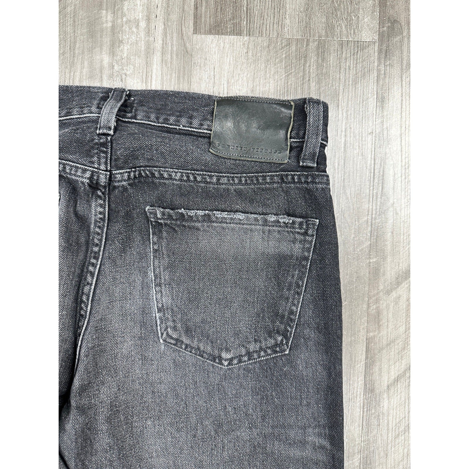 Citizens of Humanity Bowery Standard Slim Jeans in Black — Size 30 // Preowned