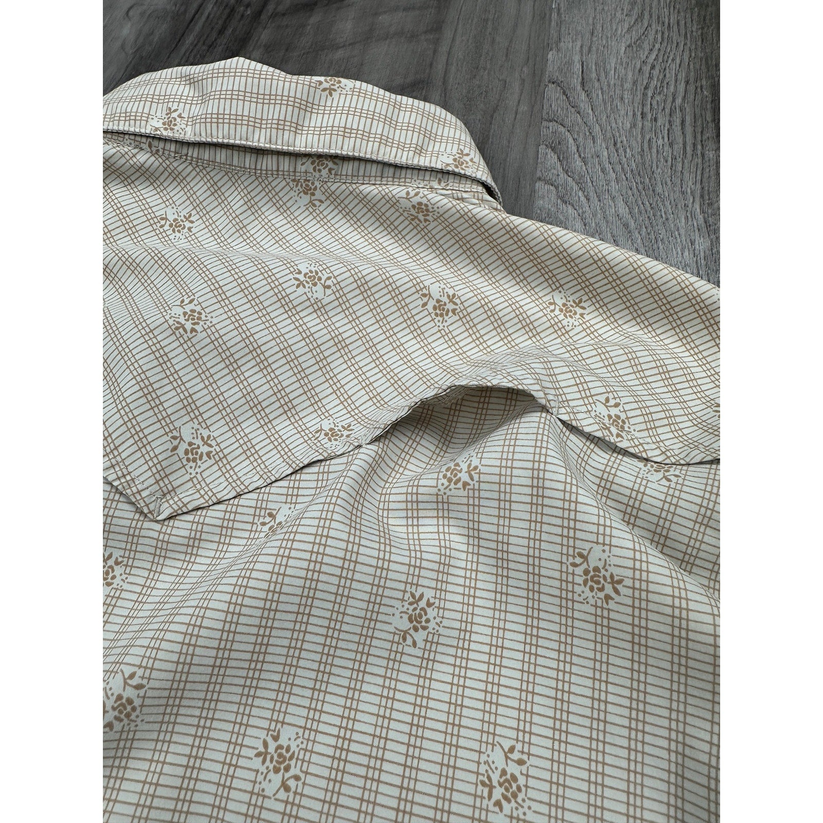 Howler Bros. H Bar B Tech Supernova Stripe Long Sleeve Snap Button in Leche — Size Medium // Preowned