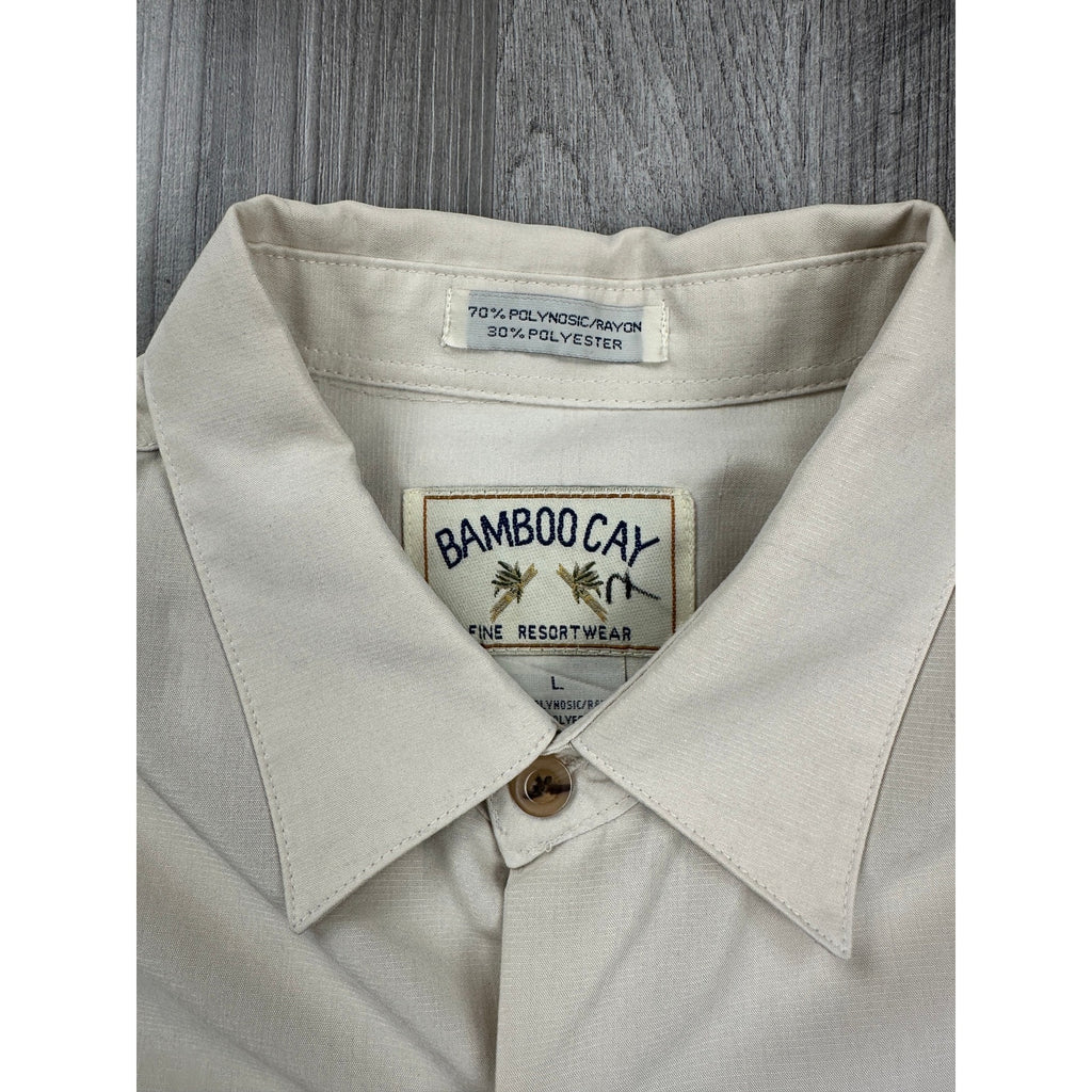 Bamboo Cay Hawaiian Tropical Palms Short Sleeve Button Down in Cream — Size L // Preowned