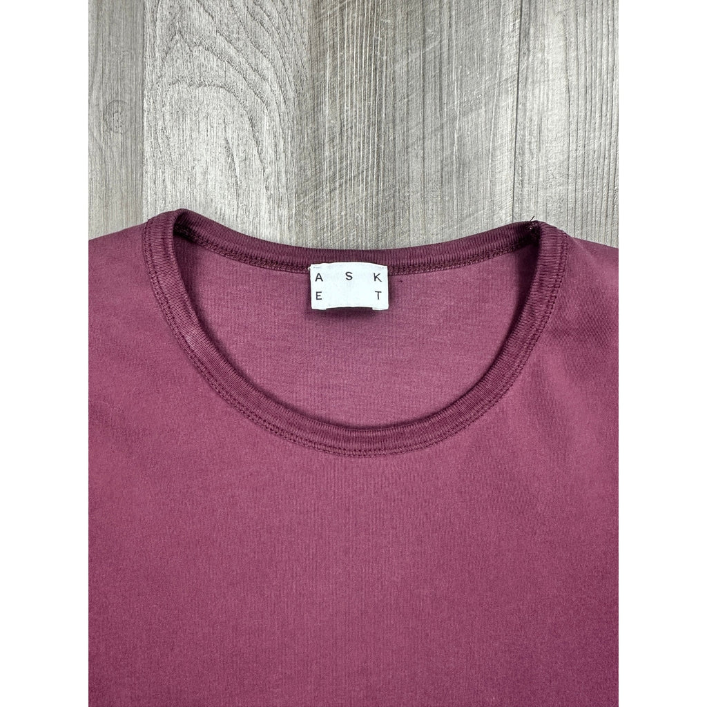 Asket The T-Shirt — Size Medium // Preowned