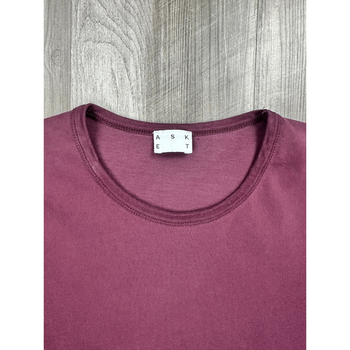 Asket The T-Shirt — Size Medium // Preowned