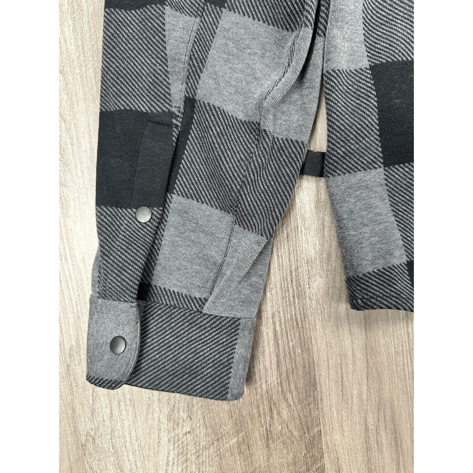 Lululemon Mason's Peak Soft Flannel Overshirt in Gray, Black — Size XL // Preowned