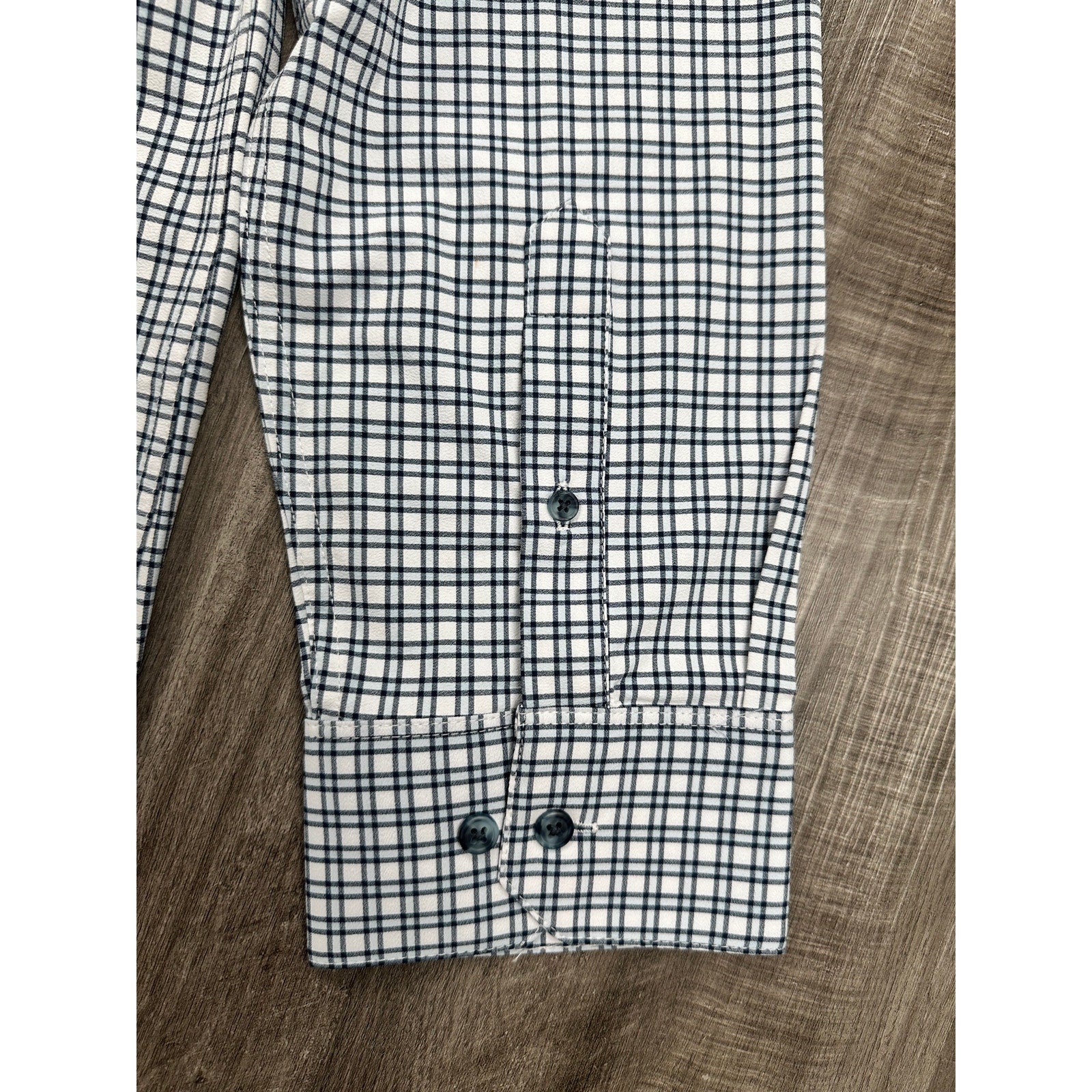 Mizzen+Main Monaco Trim Plaid Performance Long Sleeve Button Down in Navy Light Blue White — Size 2XL // Preowned