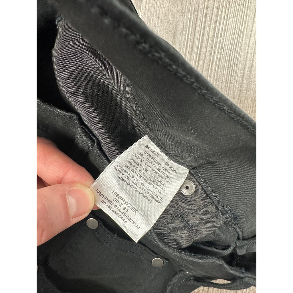 Wrangler RETRO Slim Straight Chino Jeans — Size 30x34 // Preowned