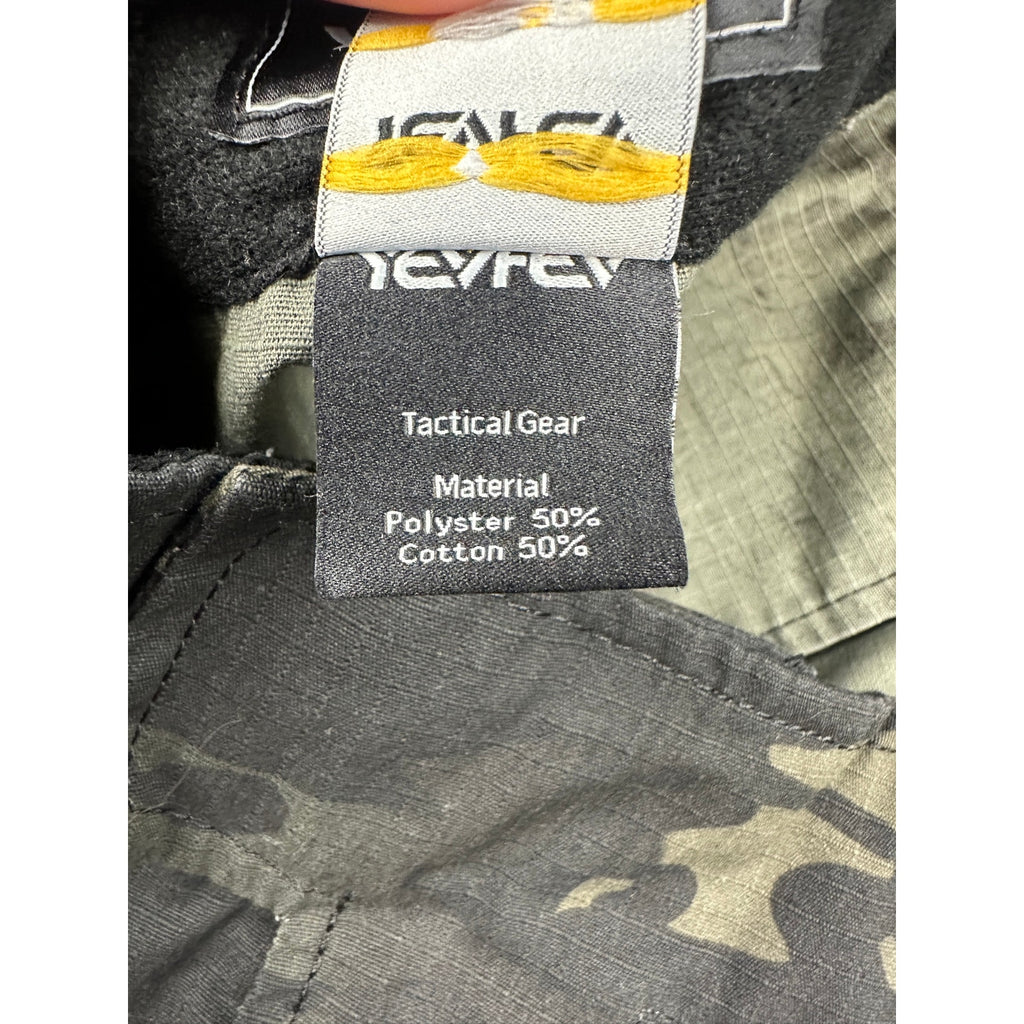 Yevhev Tactical Camo Combat Cargo Shorts in Dark Green Camo — Size XL // Preowned