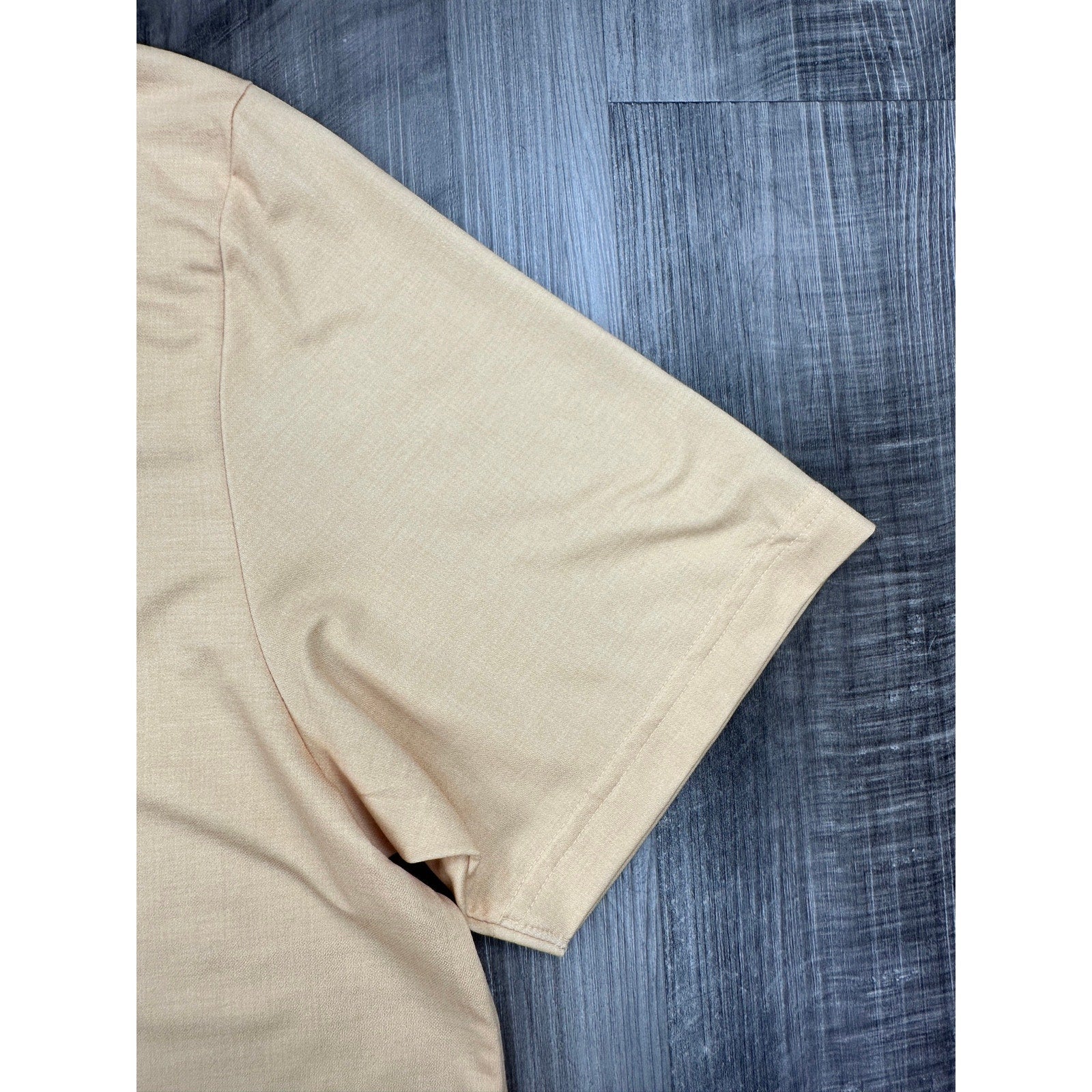 Travis Mathew Featherweight Vista Performance Jersey Golf Polo in Rattan — Size XL