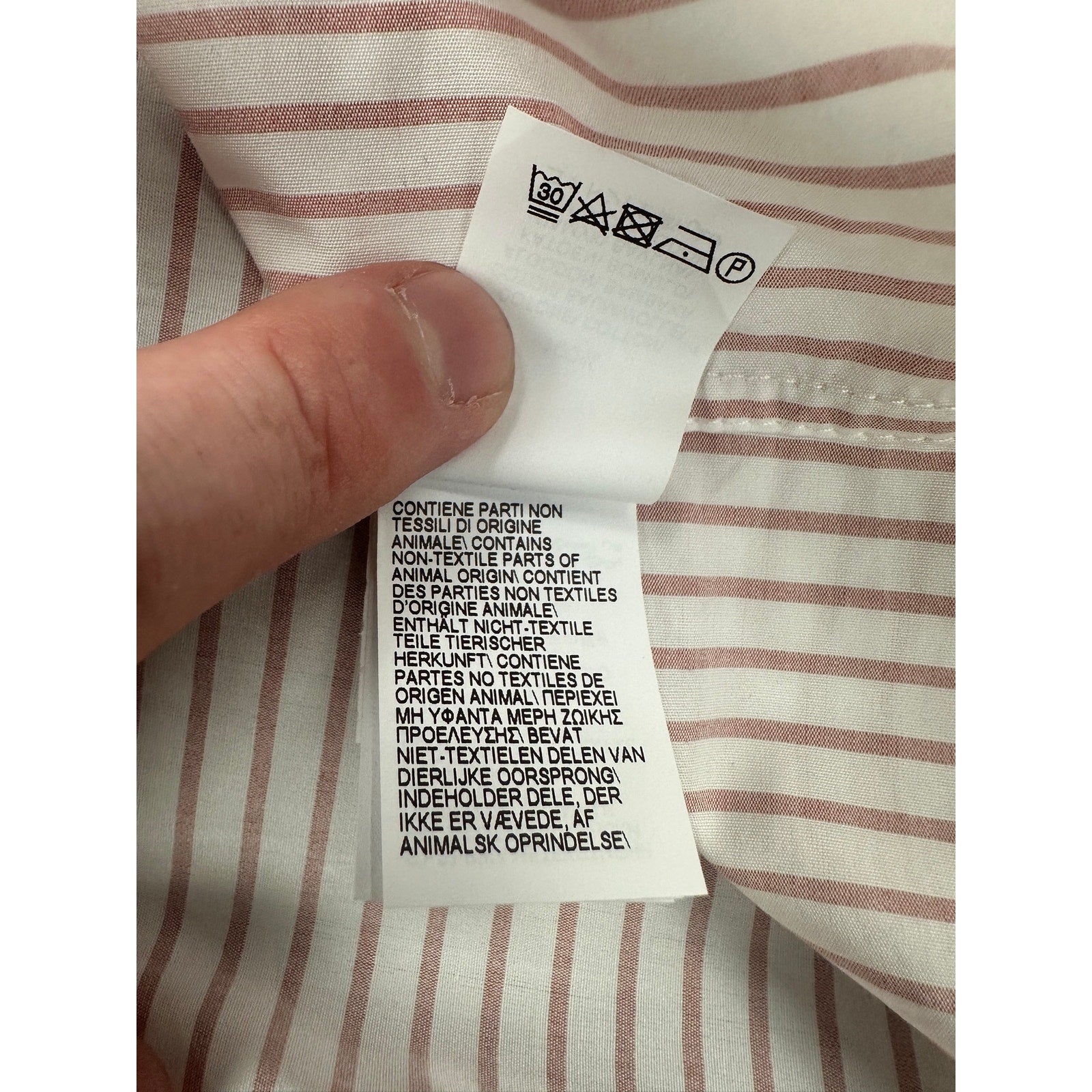 Brunello Cucinelli Made in Italy Basic Fit Striped Long Sleeve Button Down in White Coral — Size Medium