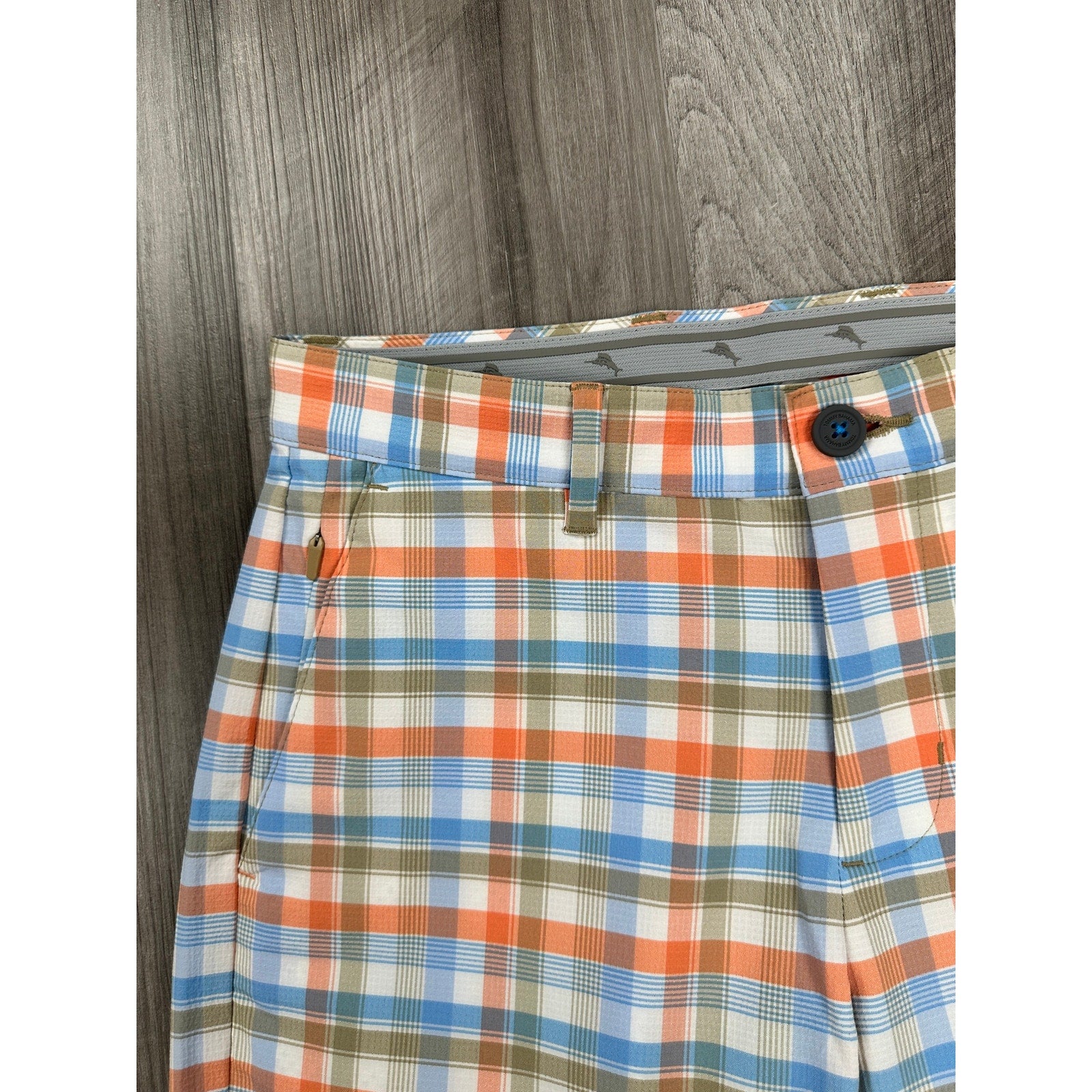Tommy Bahama Chip Shot Caddie Plaid Golf Shorts in Continental — Size 29