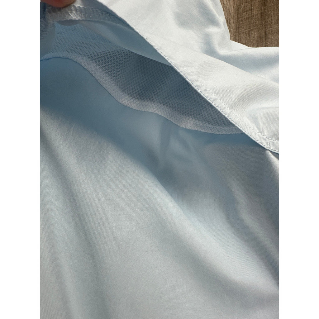 Poncho Regular Fit Western Performance Short Sleeve Pearl Snap Button Down in Light Blue — Size Large // Preowned