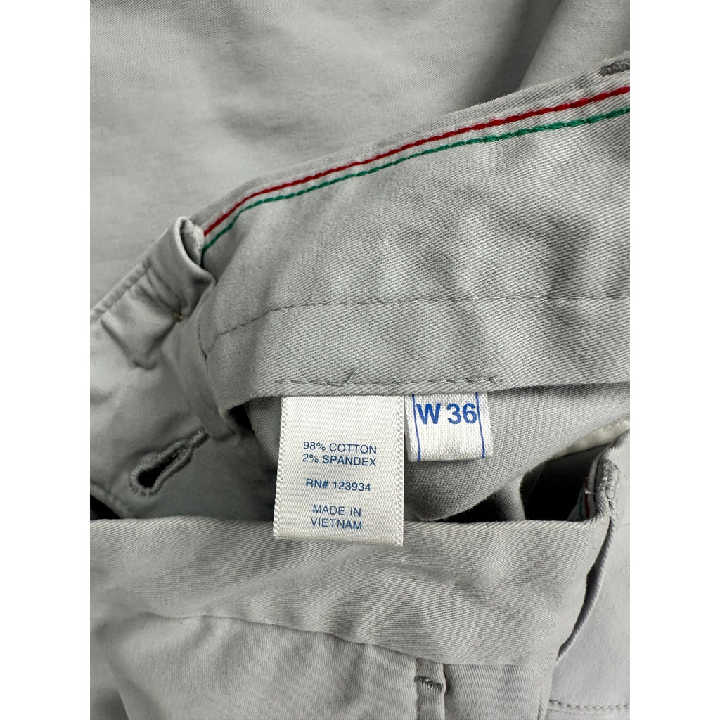 Southern Tide 9" Channel Marker Chino Short in Seagull Gray — Size 36
