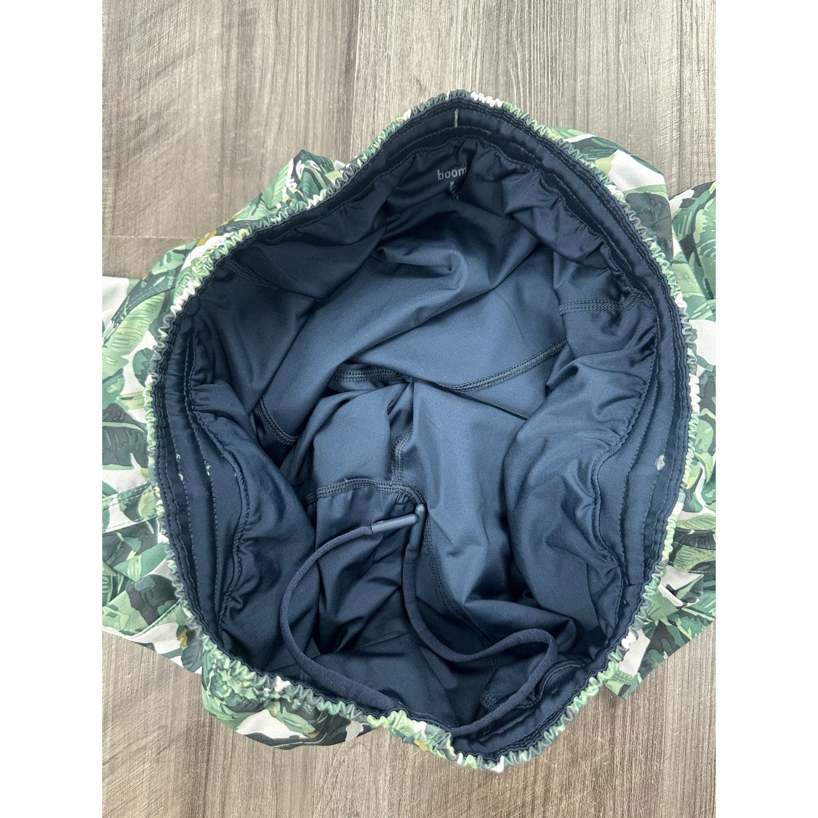 Birddogs Tropical Lined Gym Training Shorts in Greens, Tan and White — Size Large Extended // Preowned