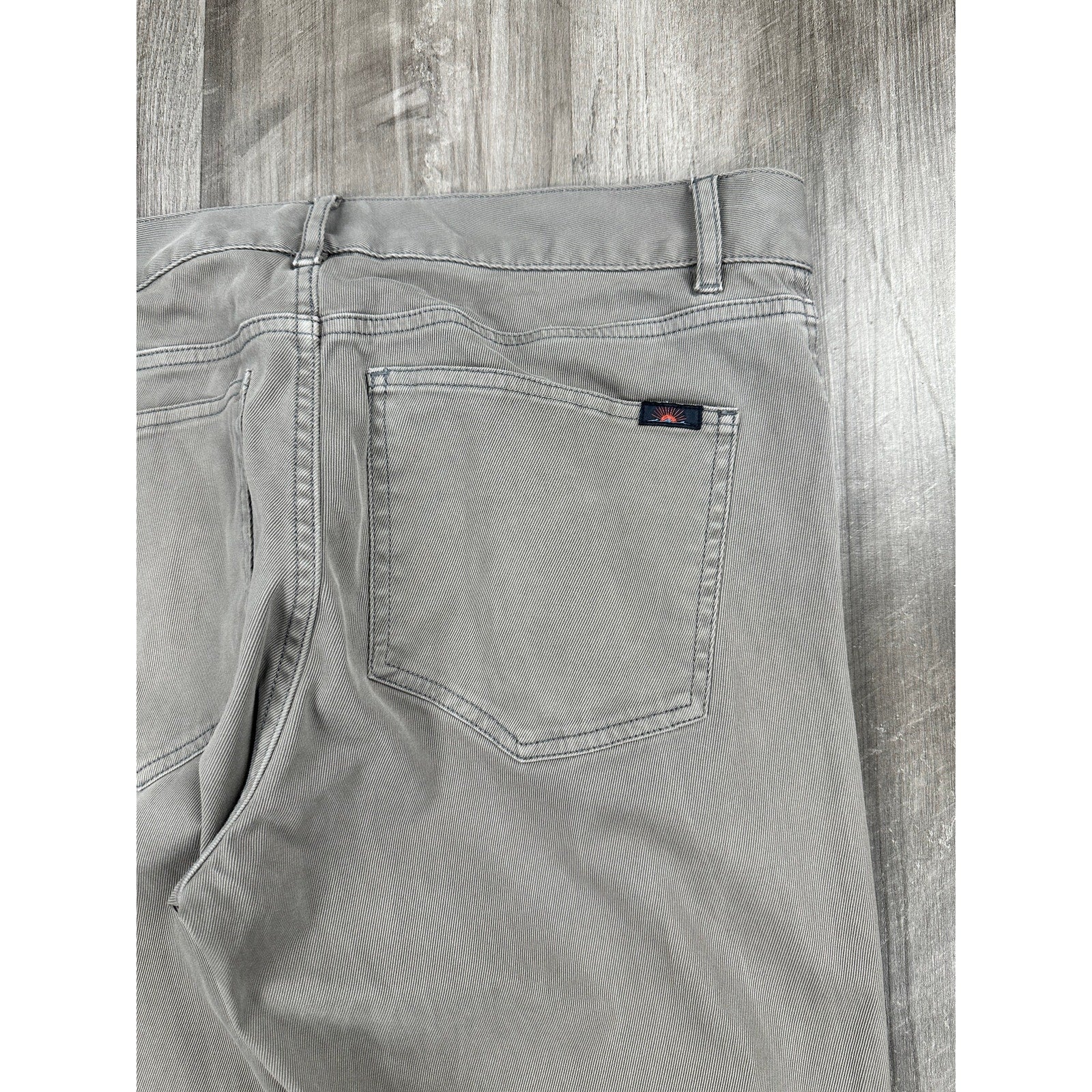 Faherty Comfort Twill 5 Pocket Pants in Rugged Gray — Size 31 // Preowned