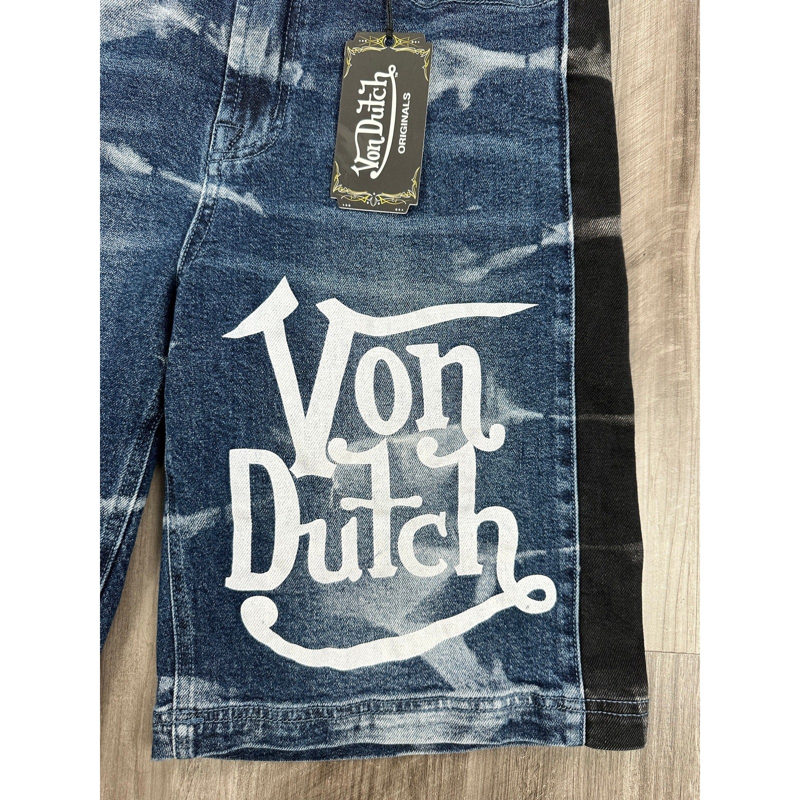 Von Dutch Denim Elastic Waist Shorts in Highblow Wash — Size Medium