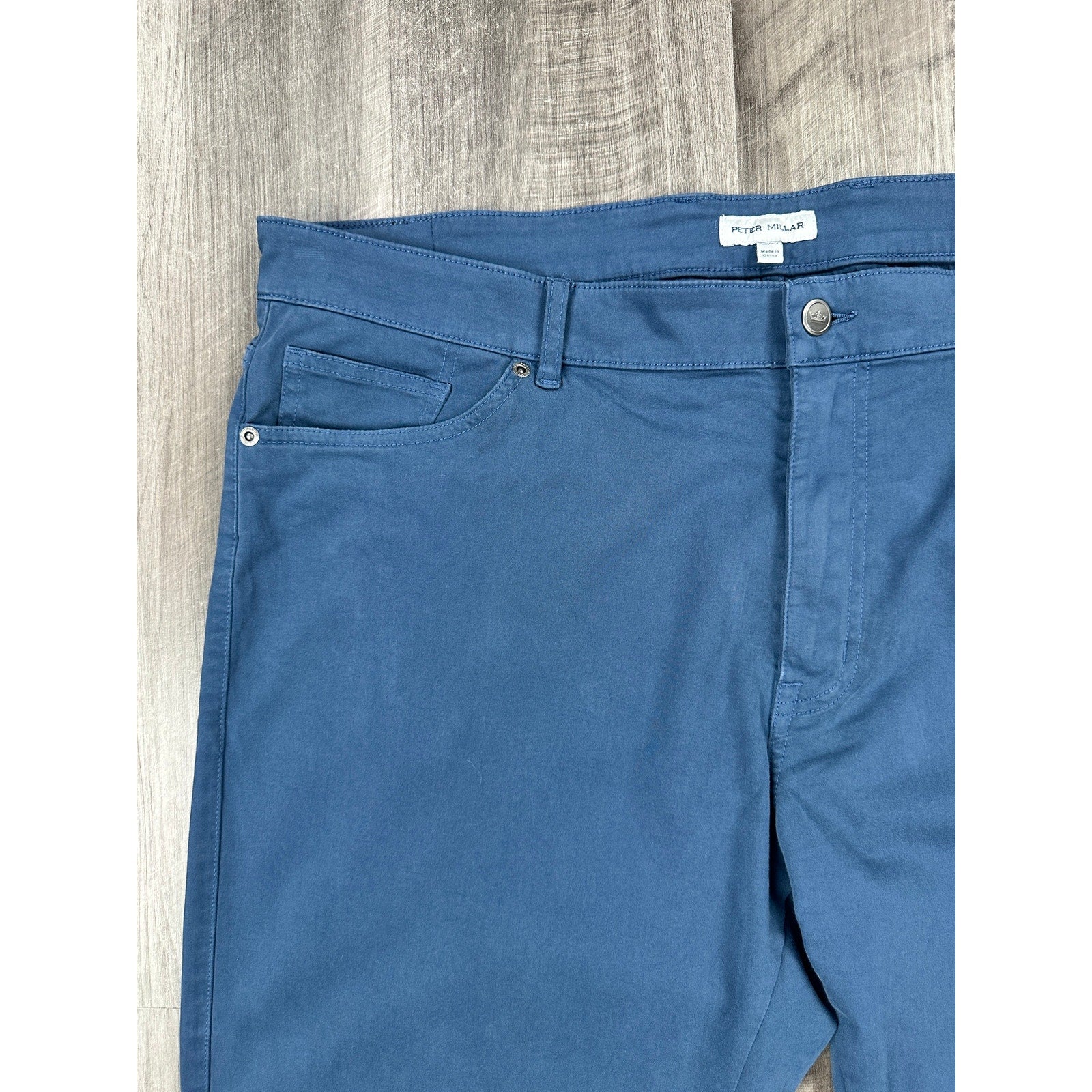 Peter Millar Signature Sateen Classic Fit 5 Pocket Pants in Blue — Size 40x32 // Preowned