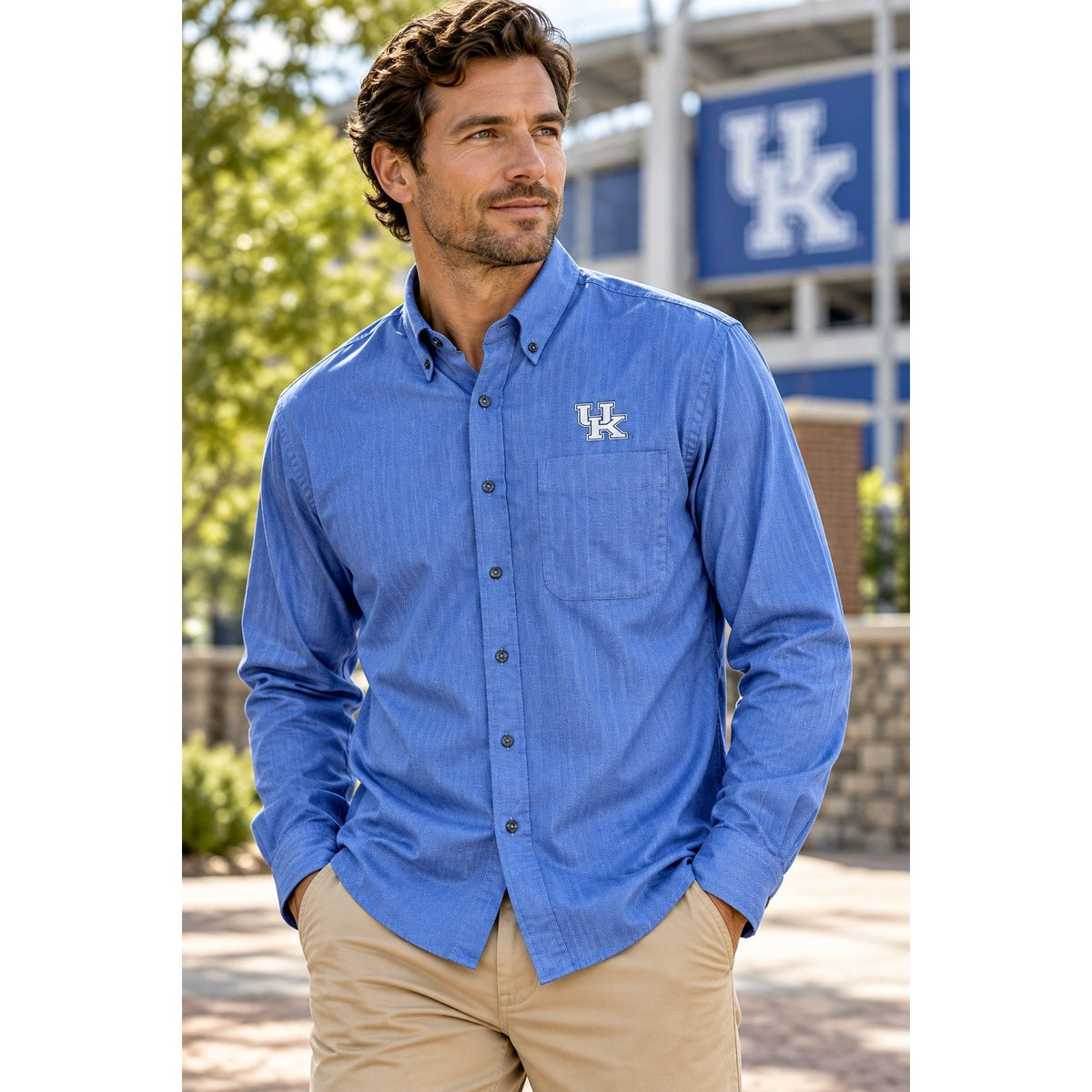 Cutter & Buck Kentucky Wildcats Herringbone Long Sleeve Button Down Shirt — Size Medium // Preowned