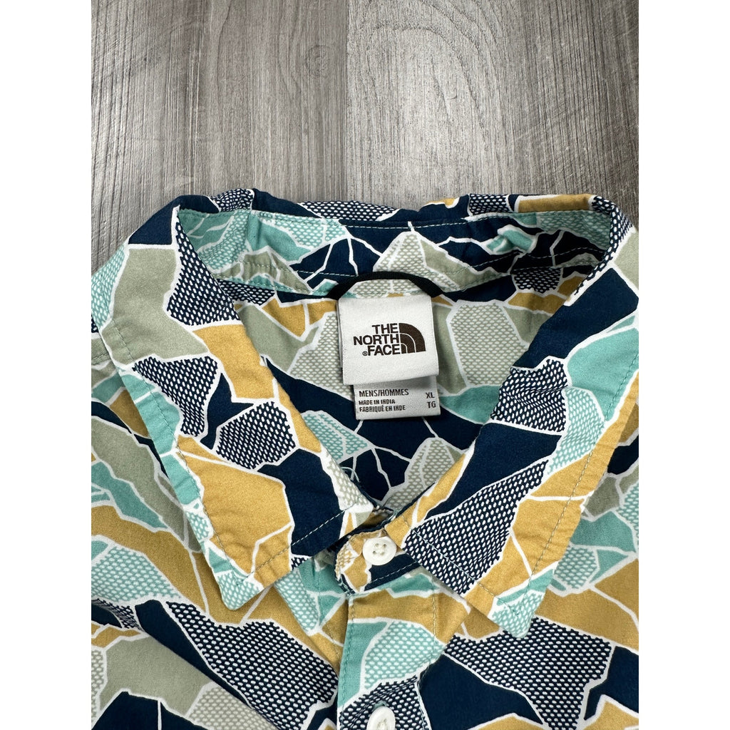 The North Face Baytrail Pattern Short Sleeve Button Down in Light Teal Navy Golden Yellow Light Olive White — Size XL // Preowned