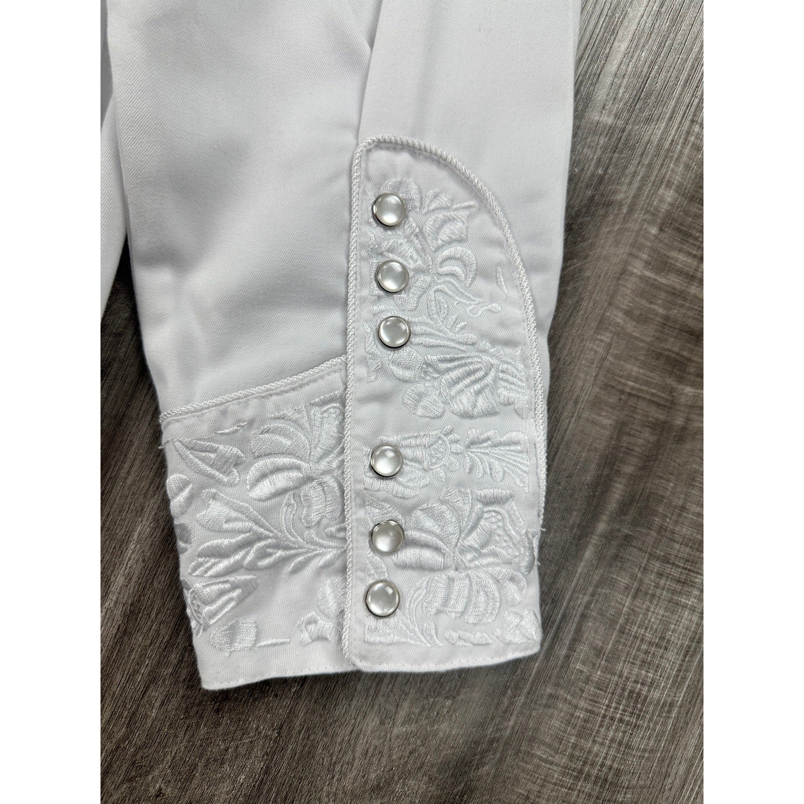 Scully Legends Gunfighter Floral Embroidered Pearl Snap Shirt in White — Size 2XL // Preowned