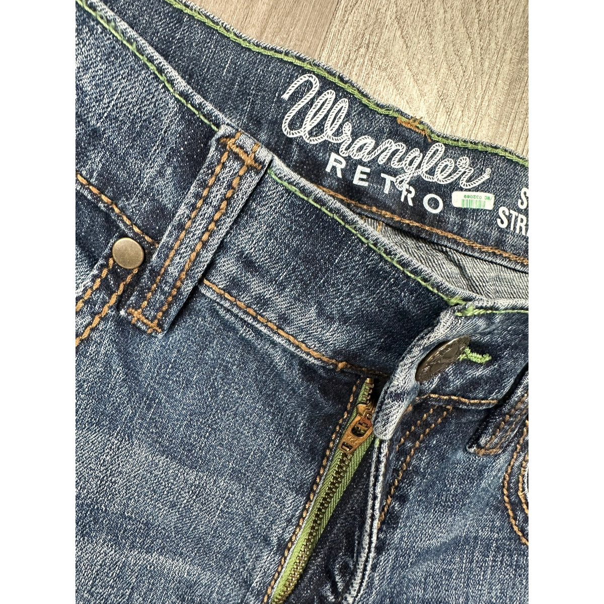 Wrangler RETRO Bozeman Slim Straight Jeans — Size 29x32 // Preowned