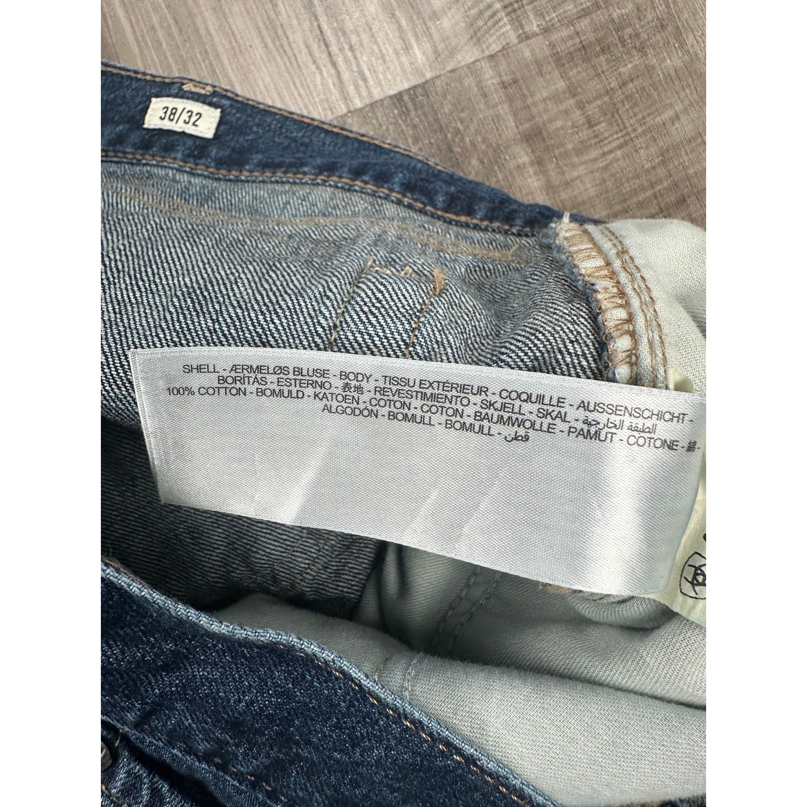 Ariat M4 Low Rise Legacy Boot Cut Jean in Roadhouse — 38x32 // Preowned