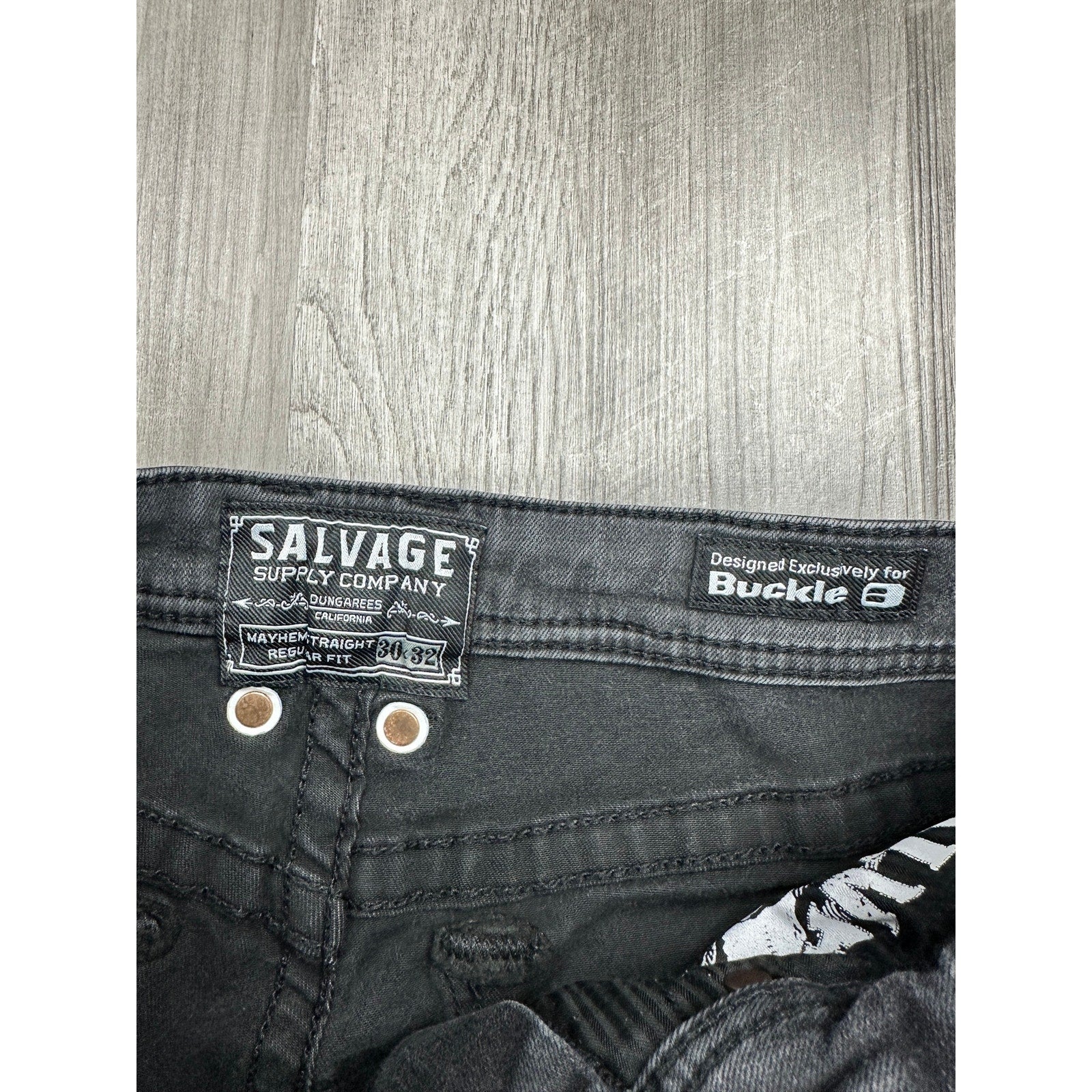 Salvage Supply Company Regular Fit Mayhem Straight Jeans in Black — Size 30x32 // Preowned