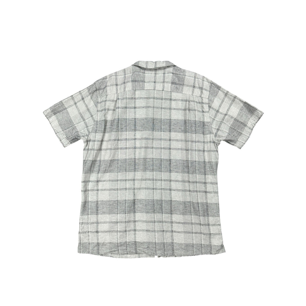 Patagonia Back Step Shore Plaid Short Sleeve Shirt in Salt Grey — Size Large // Preowned