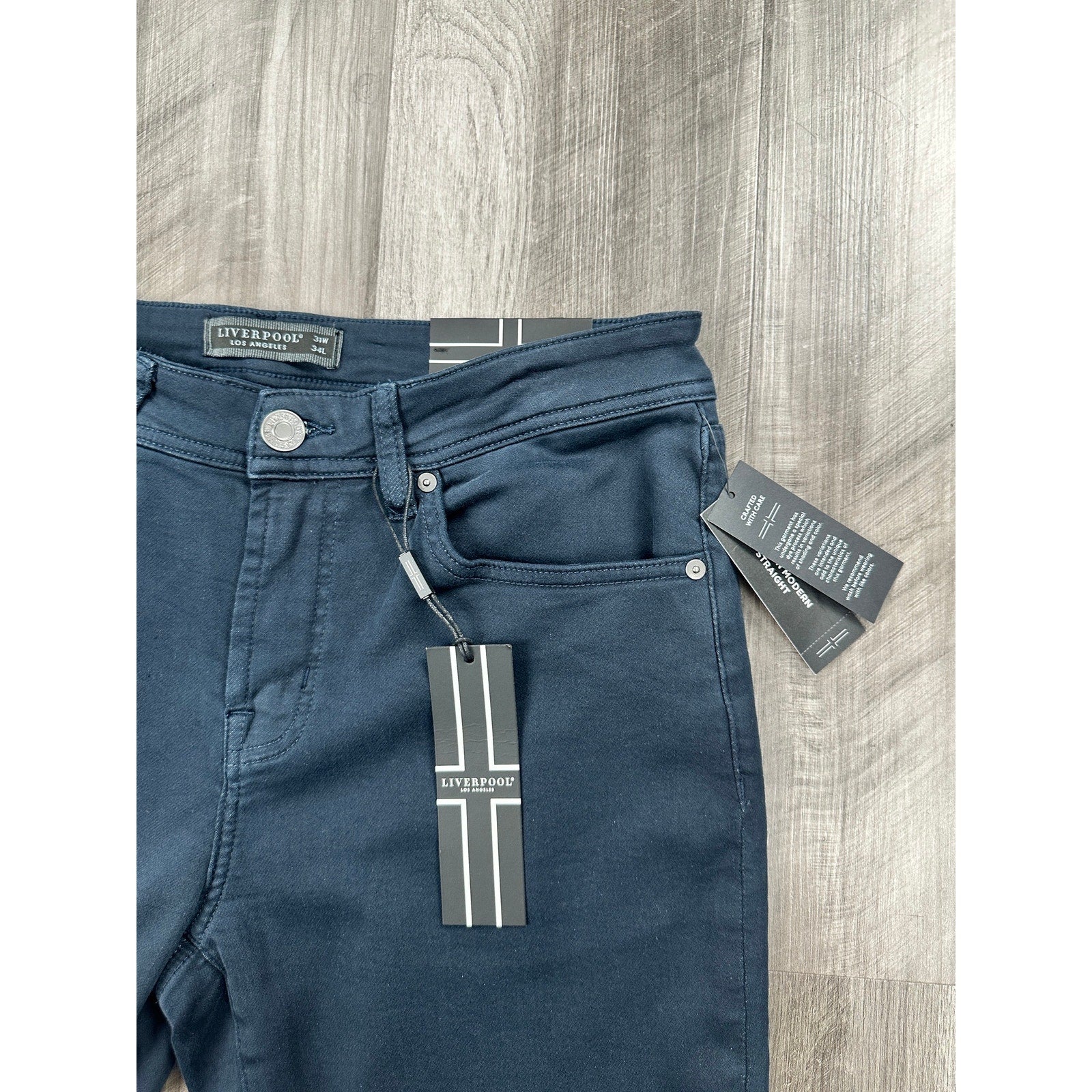 Liverpool Los Angeles Kingston Modern Straight Stretch Jean in Navy — Size 31x34