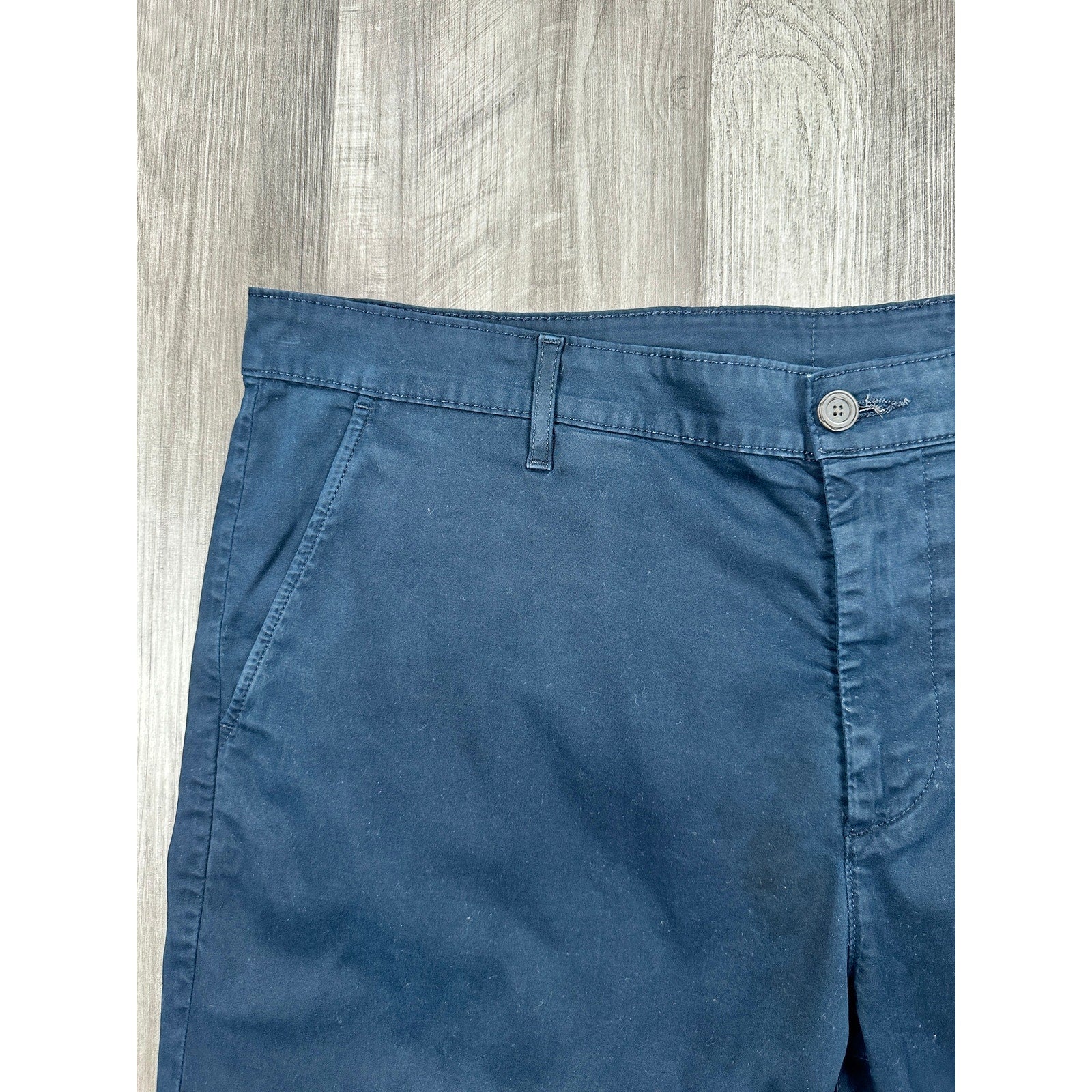 Adriano Goldschmied The Wanderer Chino Shorts in Navy — Size 40R // Preowned