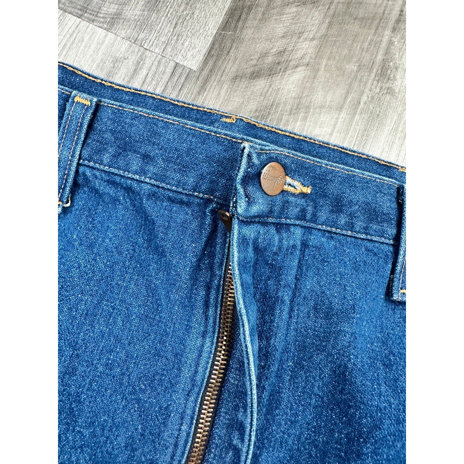 Wrangler Made in USA Vintage Cowboy Cut Original Fit Jeans in Blue — Size 42x30 // Preowned
