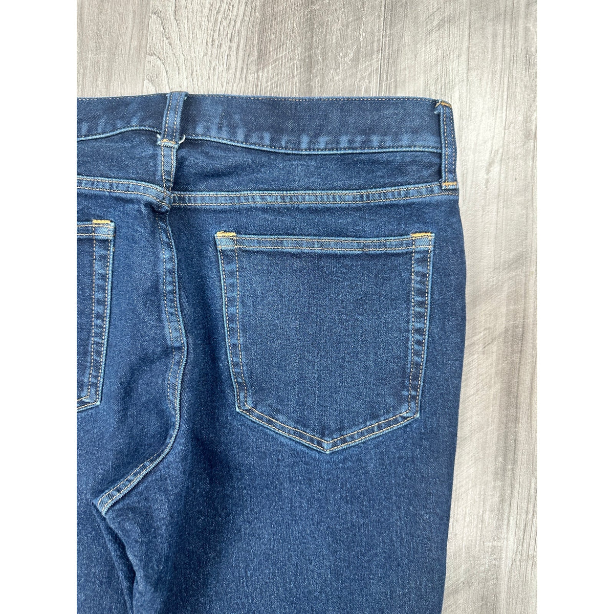 Everlane The Slim 4-Way Stretch Organic Jeans — Size 32x28 // Preowned
