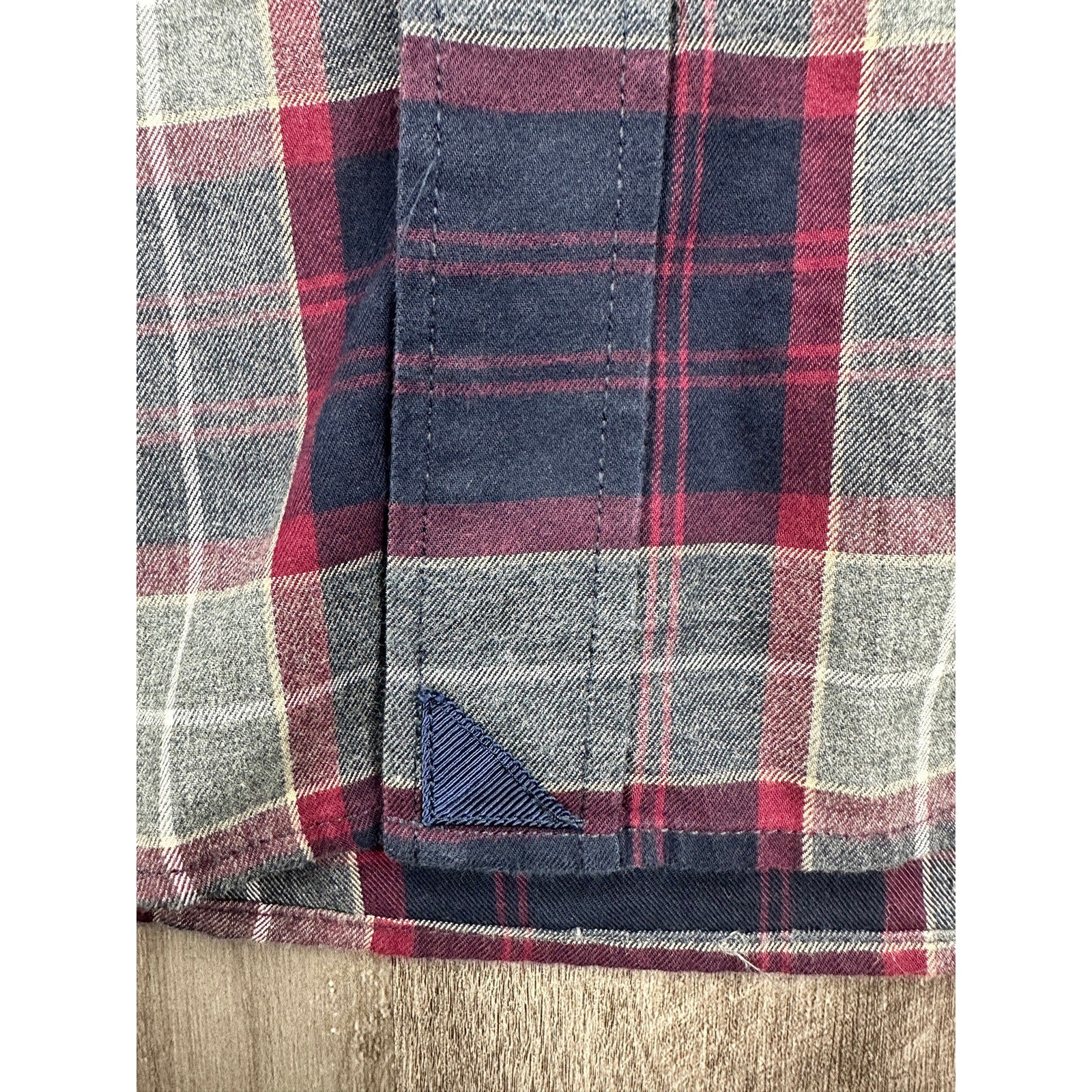 UNTUCKit Alentejo Plaid Flannel Long Sleeve Button Down in Navy Maroon Gray White Cream — Size 2XL // Preowned