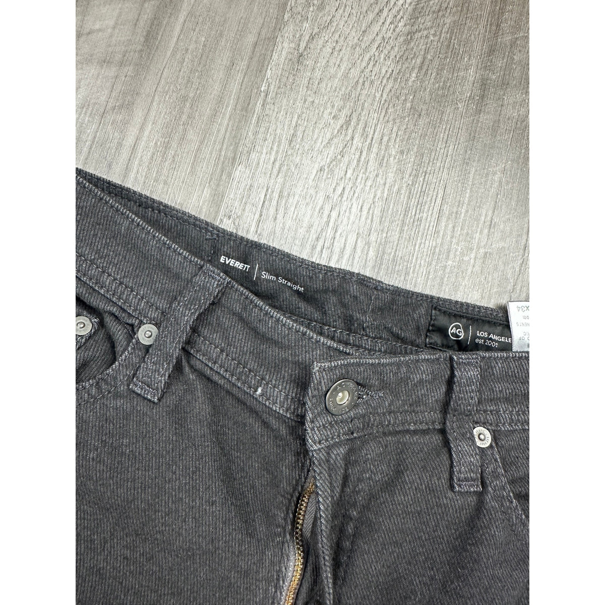AG Adriano Goldschmied The Everett Slim Straight Cloud Soft Chino Jeans — Size 30x34 // Preowned