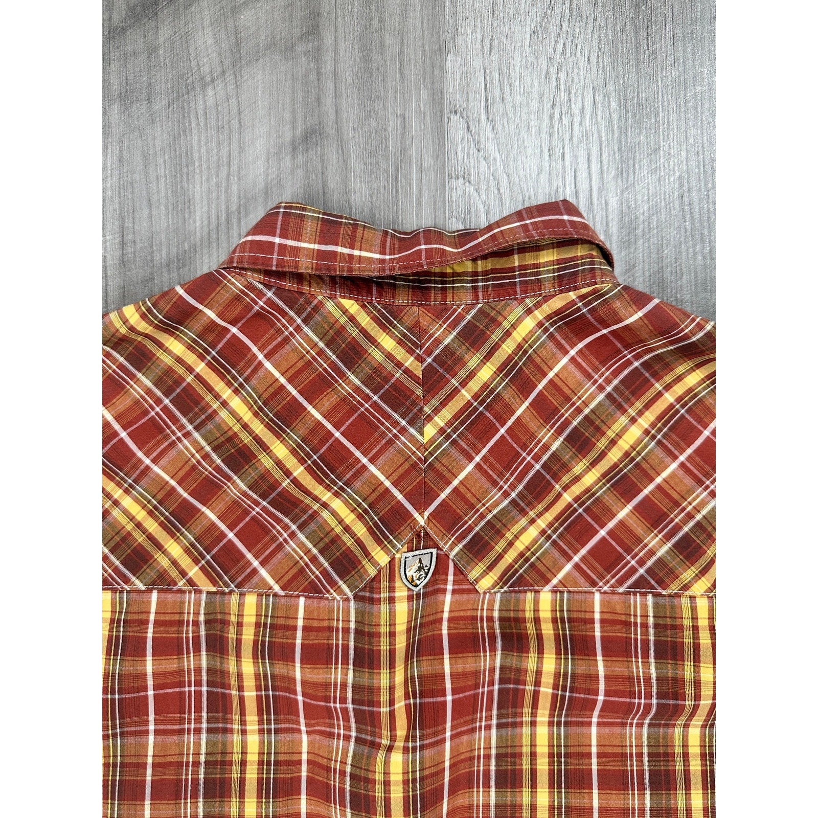 Kuhl Suncel Plaid Short Sleeve Button Down in Reddish Brown, Brown, Golden Yellow and White — Size XL // Preowned